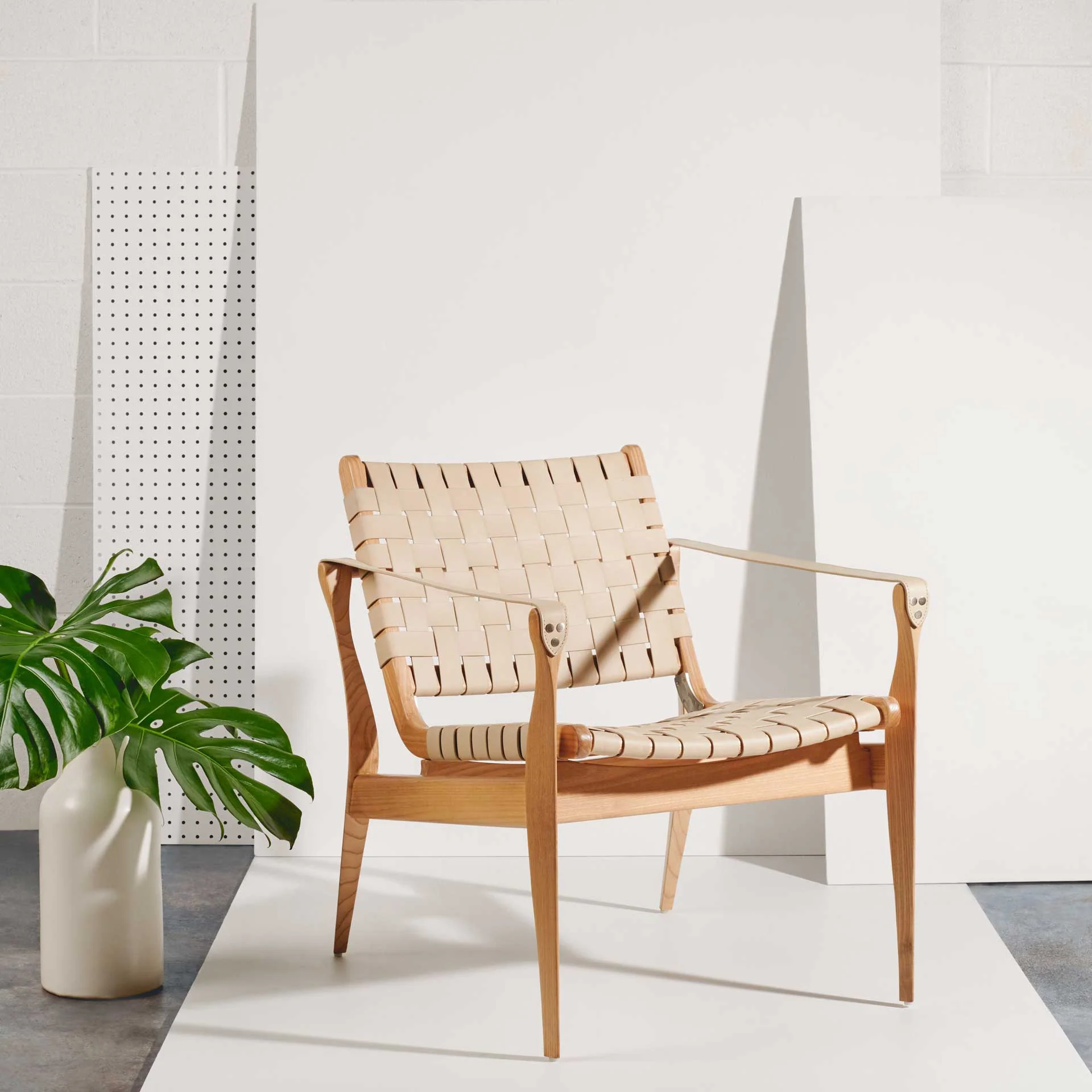 Diya Safari Chair White - Image 4