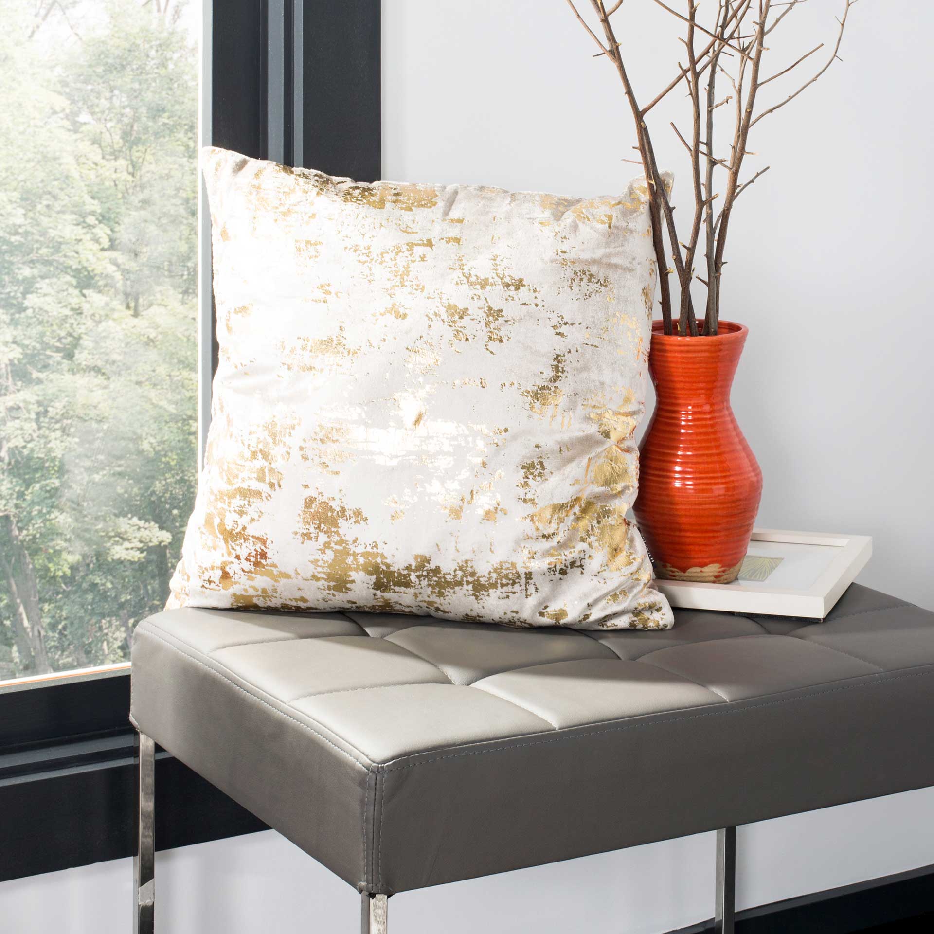 Edge Metallic Pillow Beige/Gold - Image 5