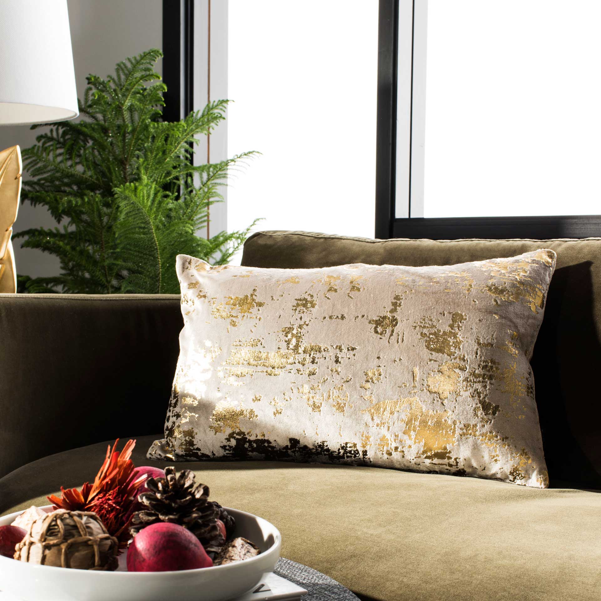 Edge Metallic Pillow Beige/Gold - Image 6