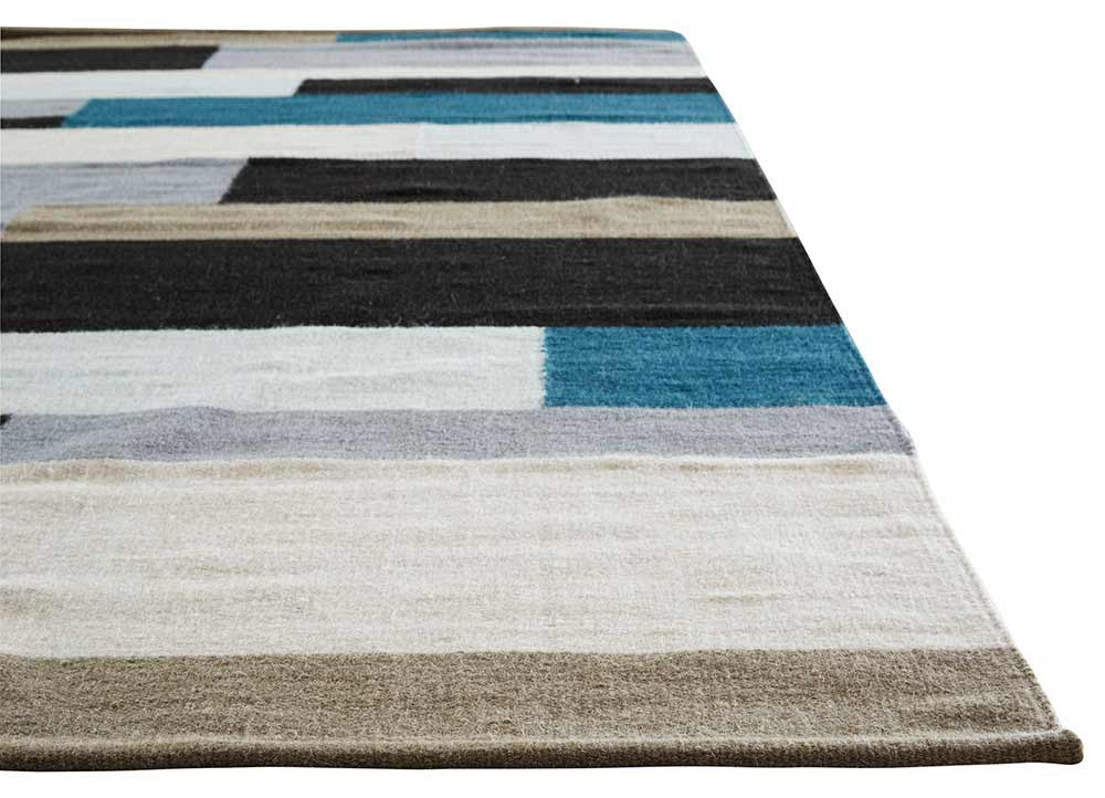 Elmhurst Woodward Black/Blue Area Rug - Image 3