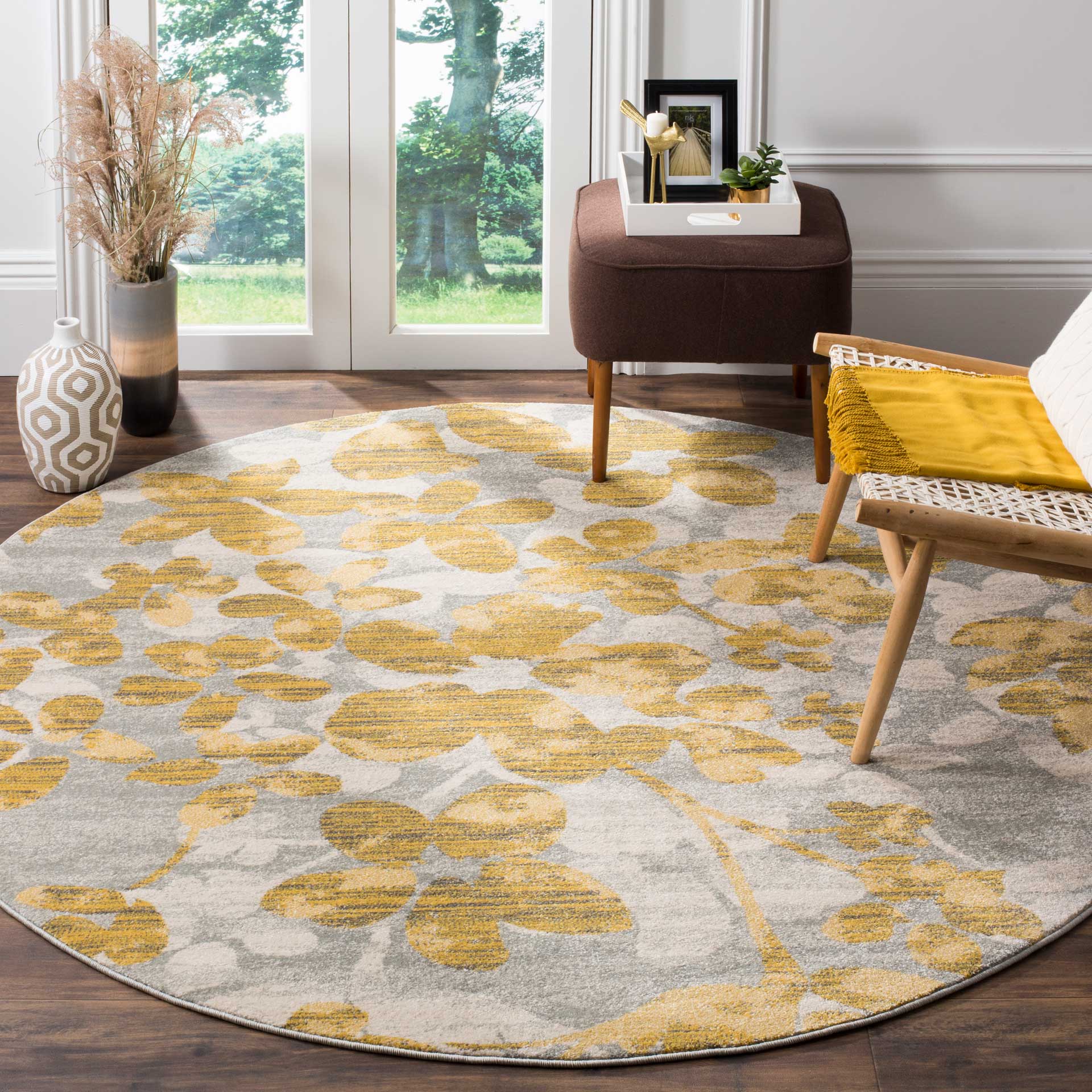 Evoke Gray/Gold Round Rug - Image 3