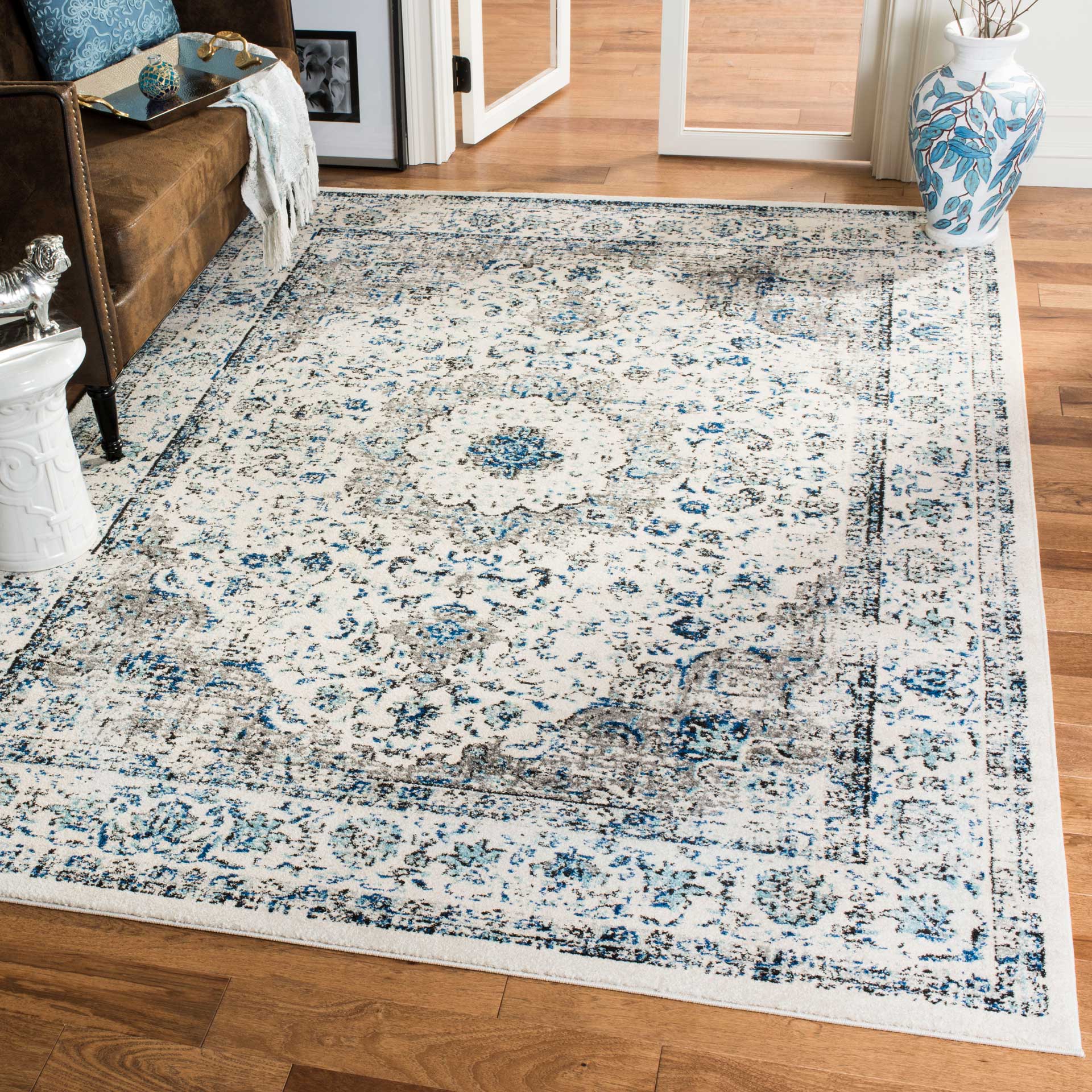 Evoke Medallion Gray/Ivory Area Rug - Image 11
