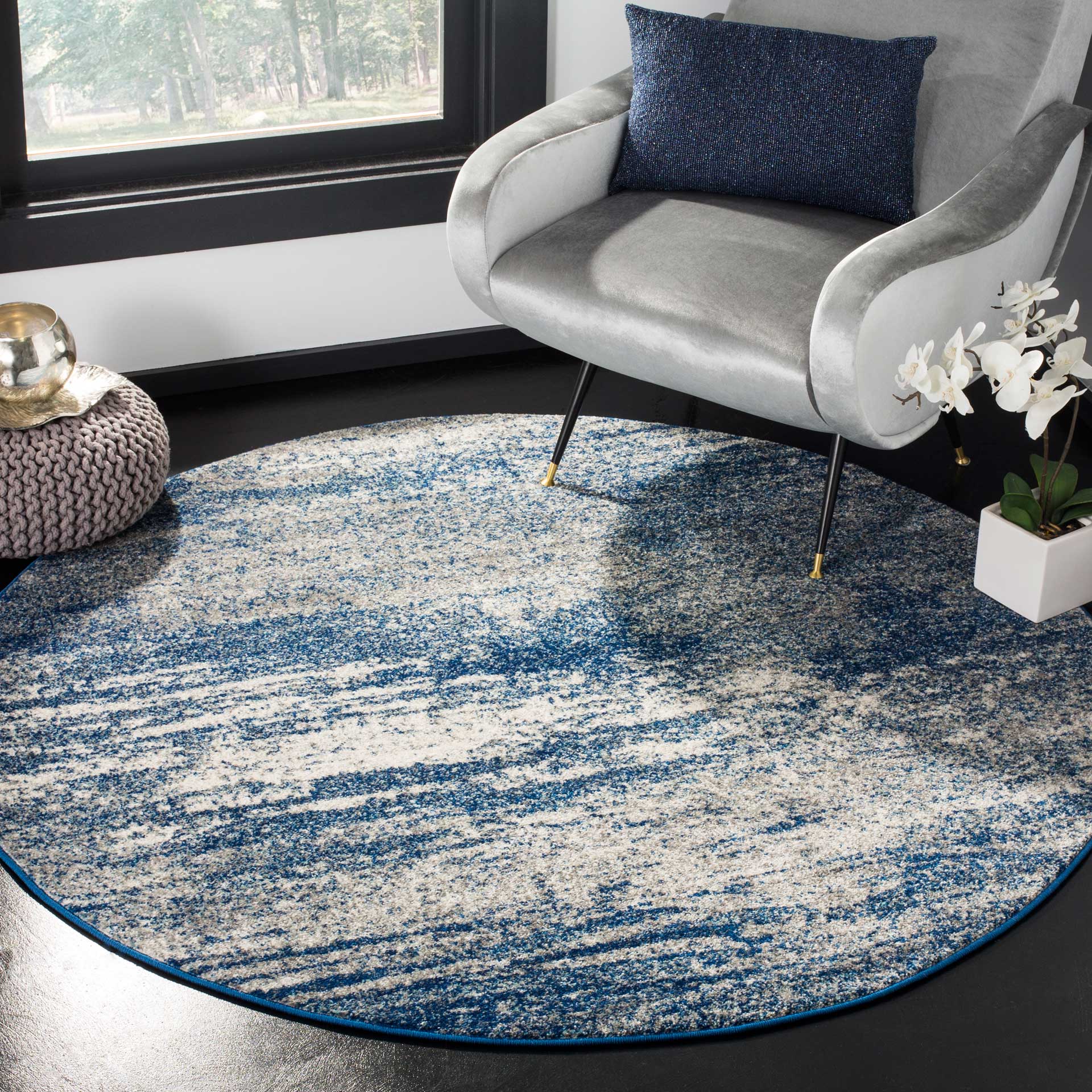 Evoke Navy/Ivory Round Rug - Image 3