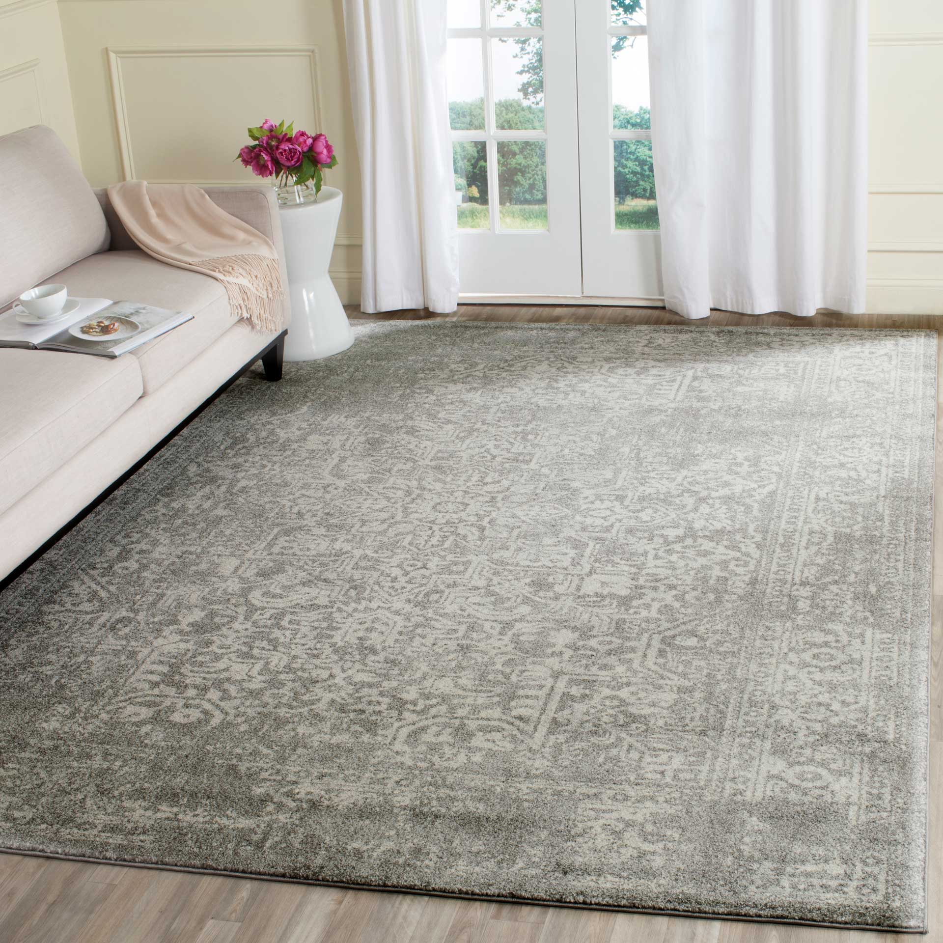Evoke Oriental Silver/Ivory Area Rug - Image 9