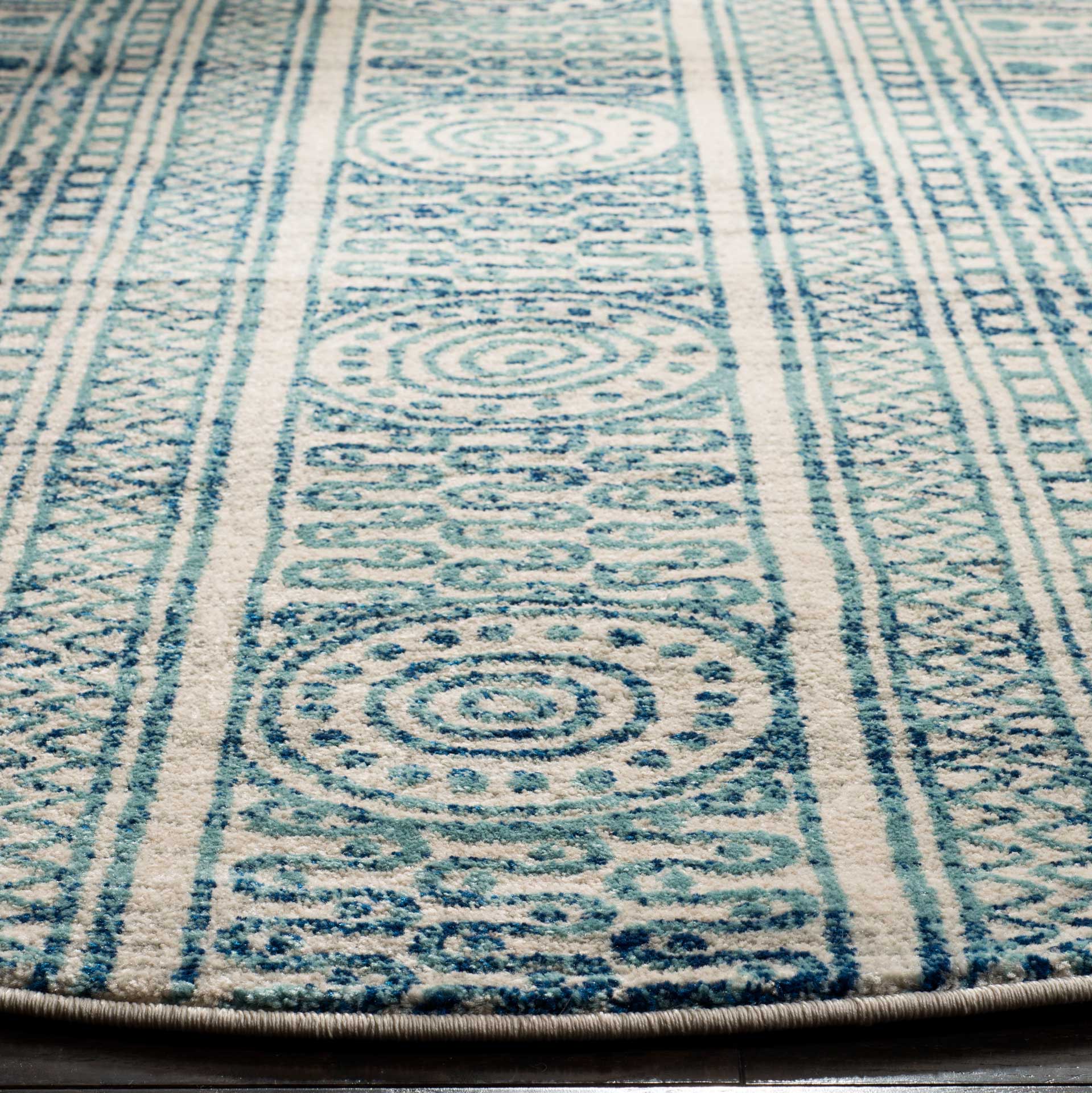 Evoke Tribal Ivory/Turquoise Round Rug - Image 2