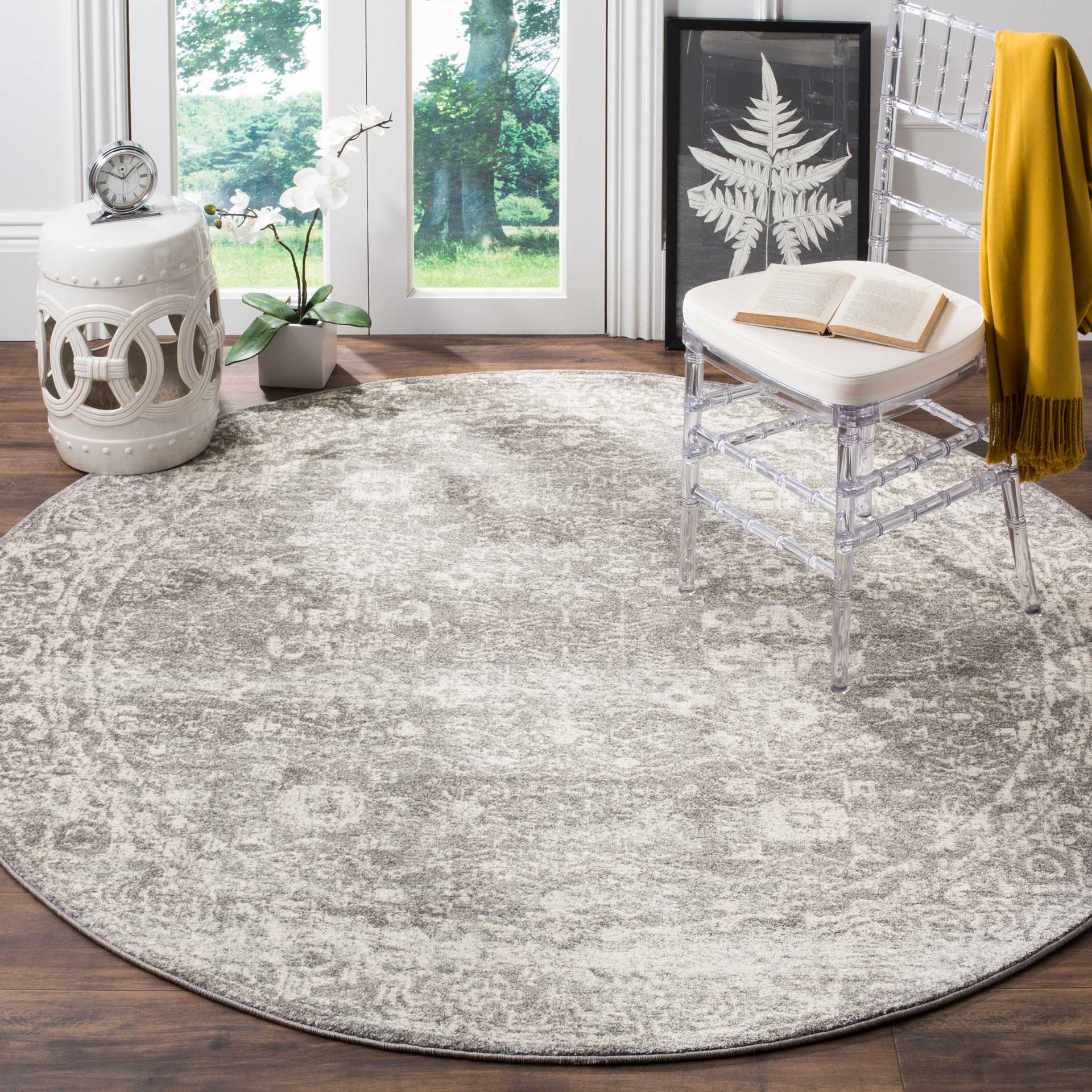 Evoke Vintage Gray/Ivory Round Rug - Image 4