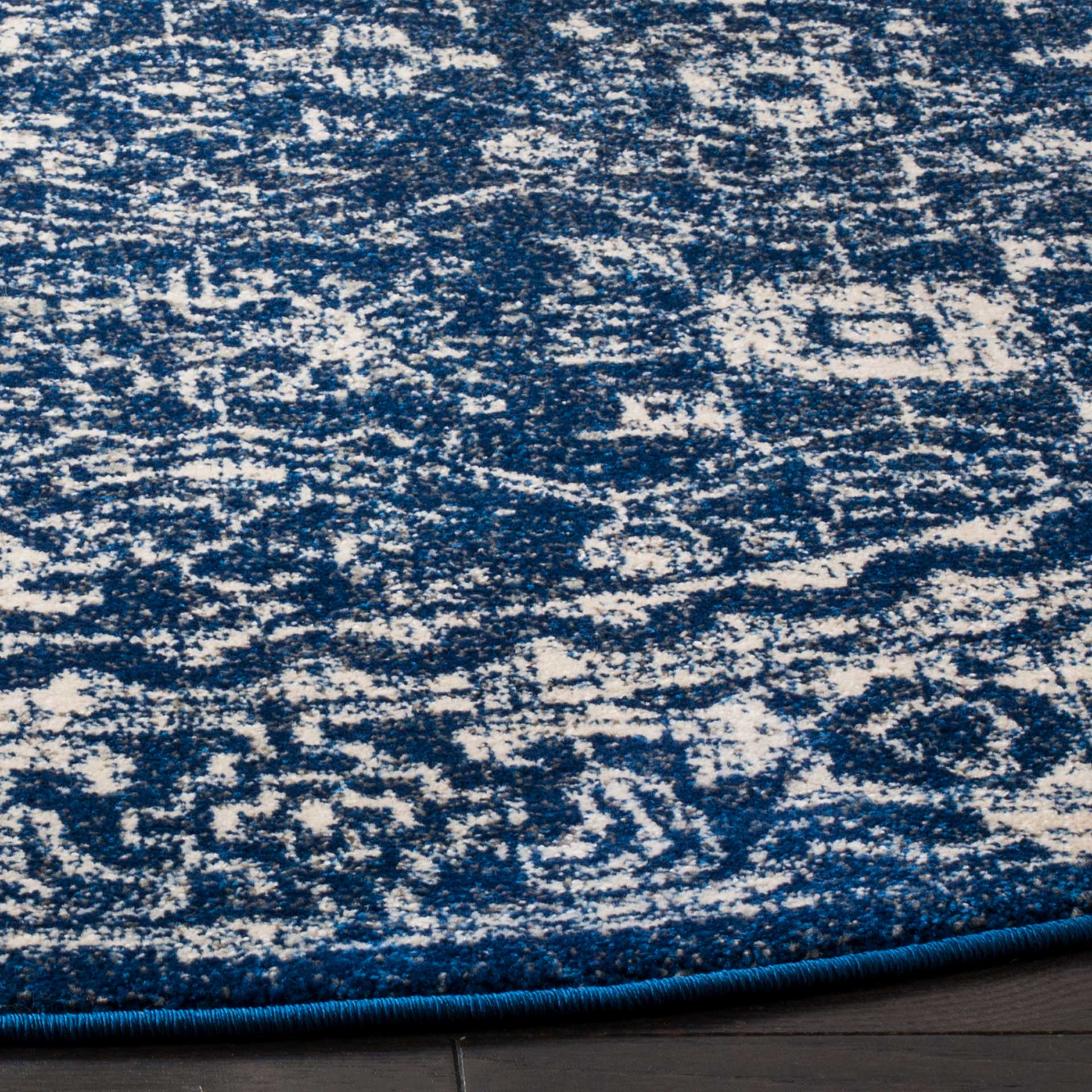 Evoke Vintage Navy/Ivory Round Rug - Image 3