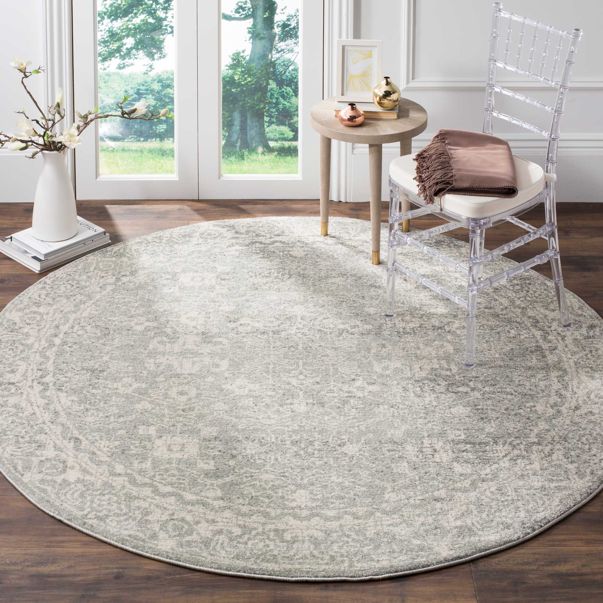 Evoke Vintage Silver/Ivory Round Rug - Image 4