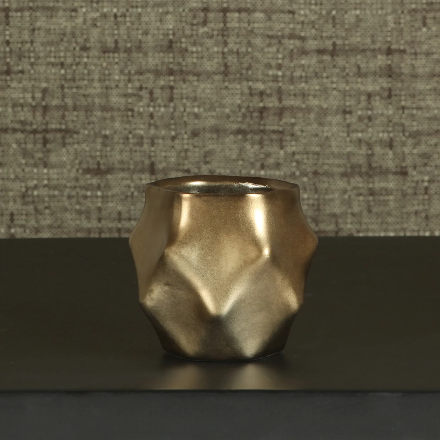 Gamma Ceramic Vase - Image 4