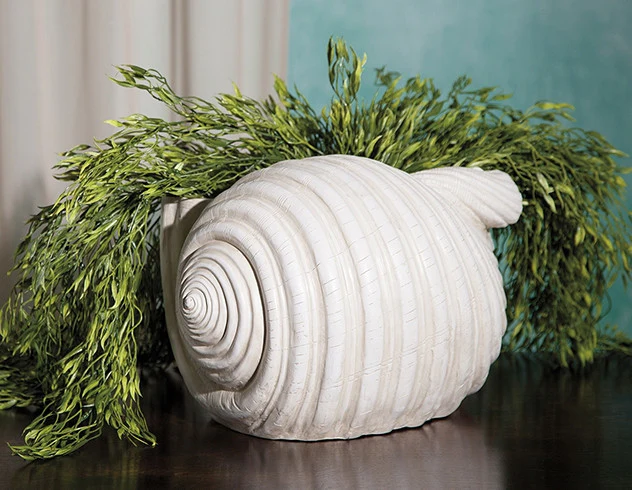 Hampshire Shell Planter - Image 2