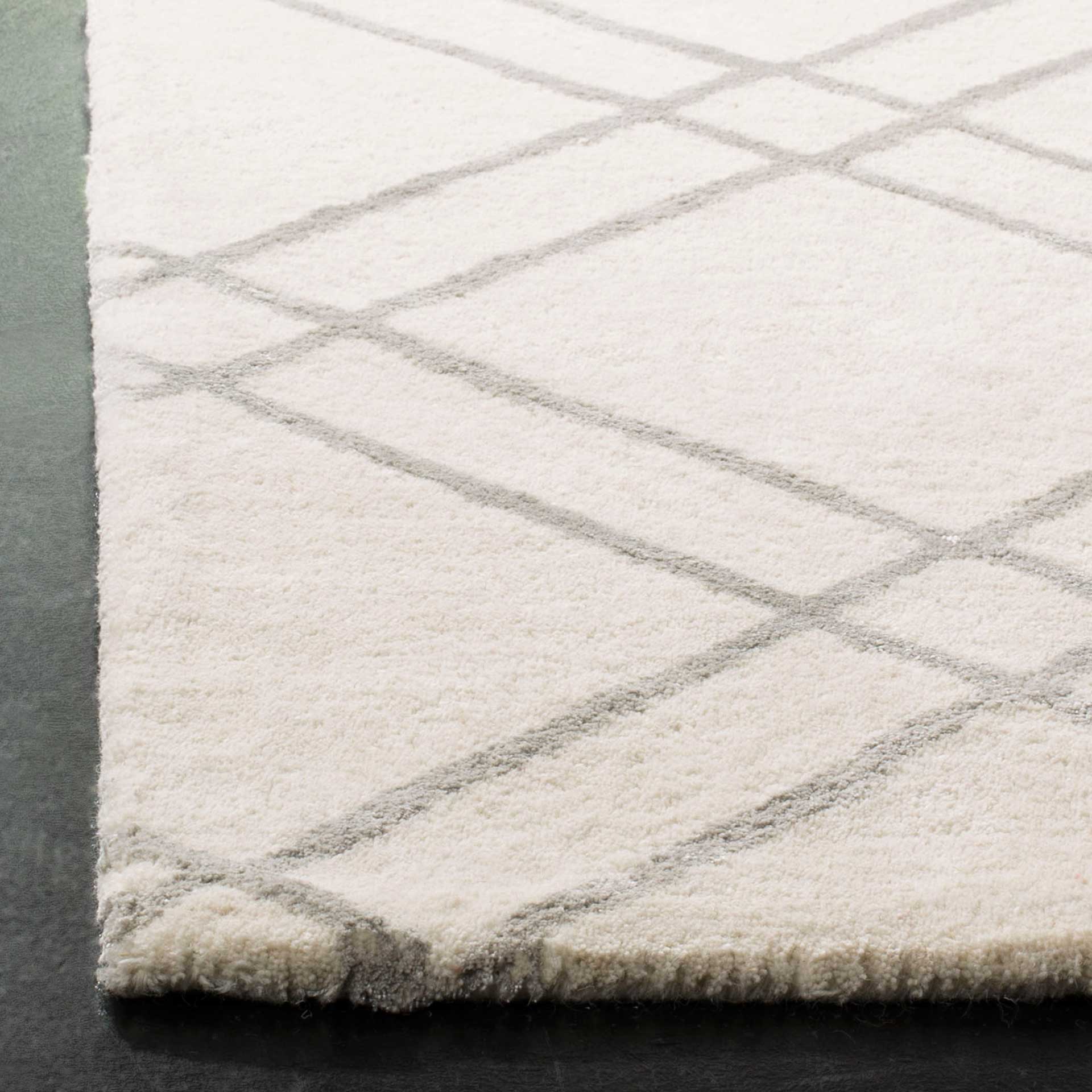 Himalaya Ivory/Silver Area Rug - Image 3