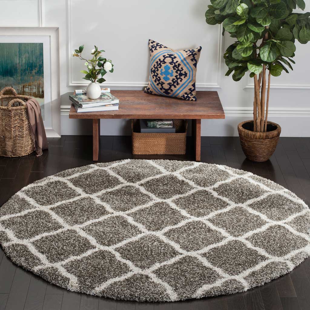 Hudson Shag Quatrefoil Gray/Ivory Round Rug - Image 3