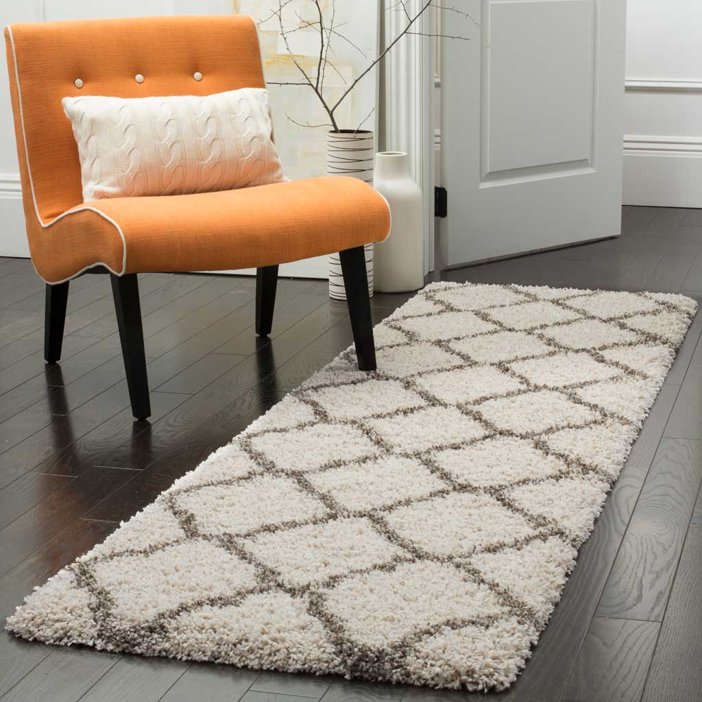 Hudson Shag Quatrefoil Ivory/Gray Runner Rug - Image 2
