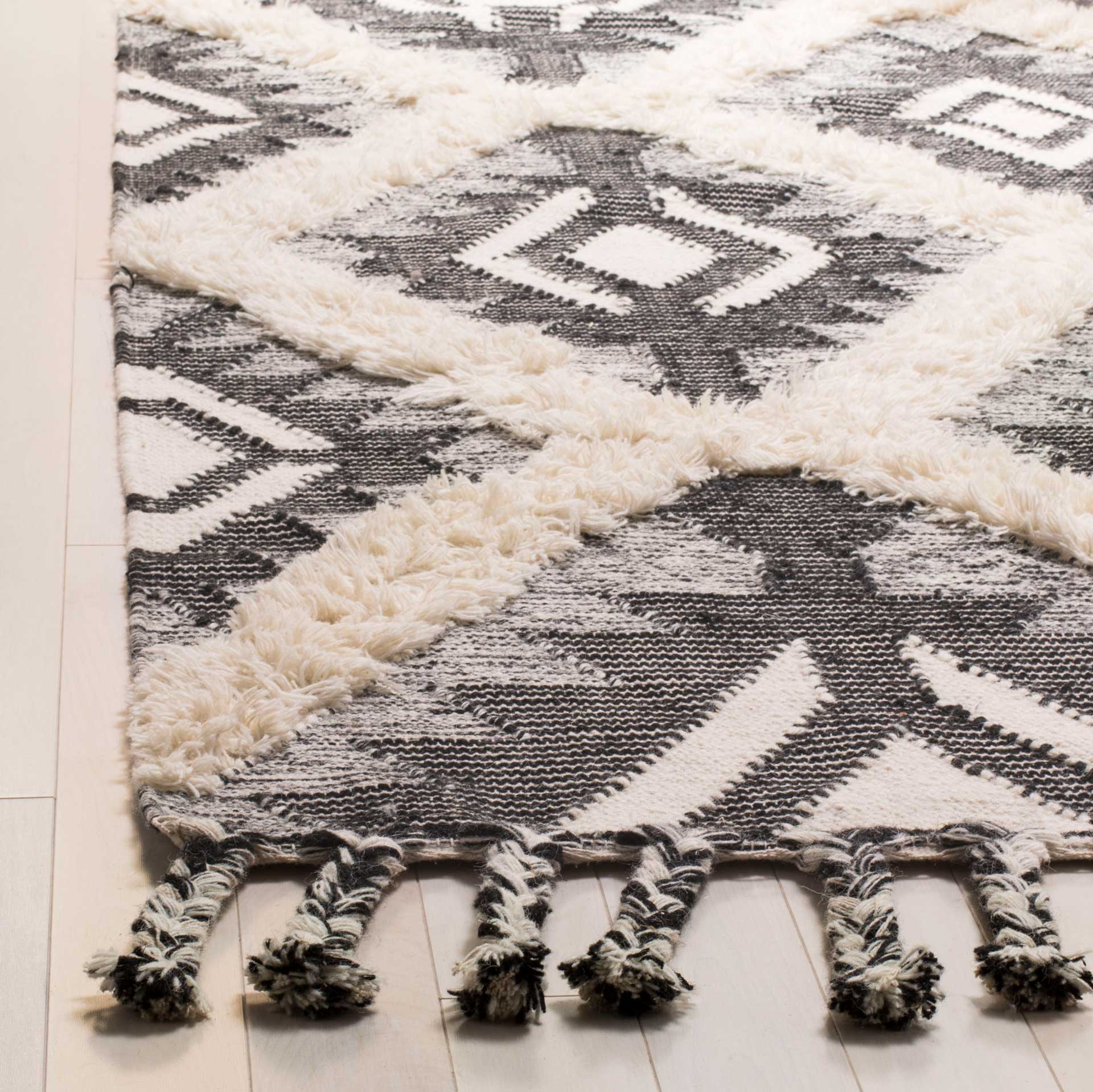Kenya Black/Ivory Area Rug - Image 3