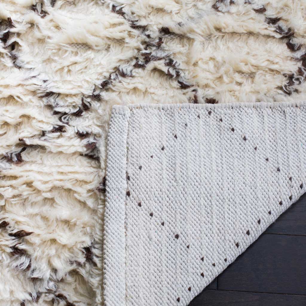 Kenya Diamond Ivory/Dark Brown Area Rug - Image 5