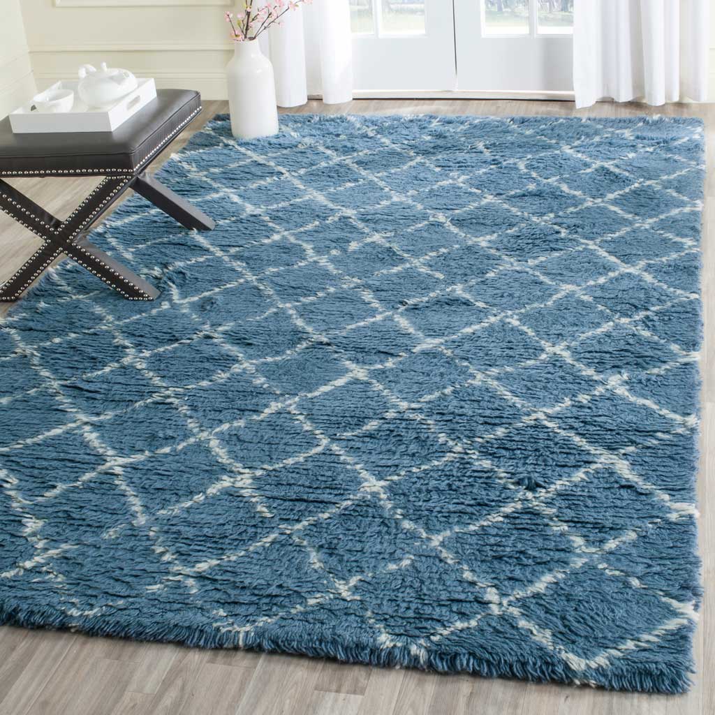 Kenya Diamond Light Blue/Ivory Area Rug - Image 4