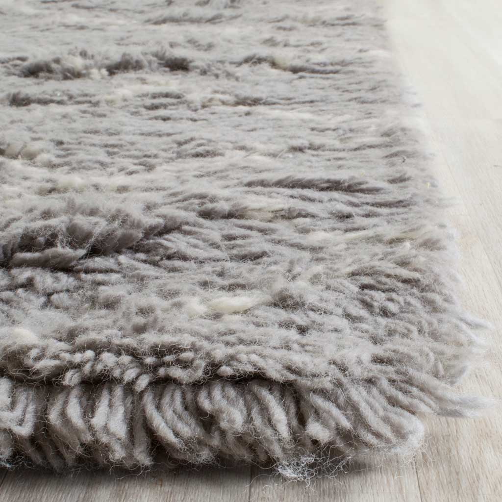 Kenya Diamond Light Gray/Ivory Area Rug - Image 3