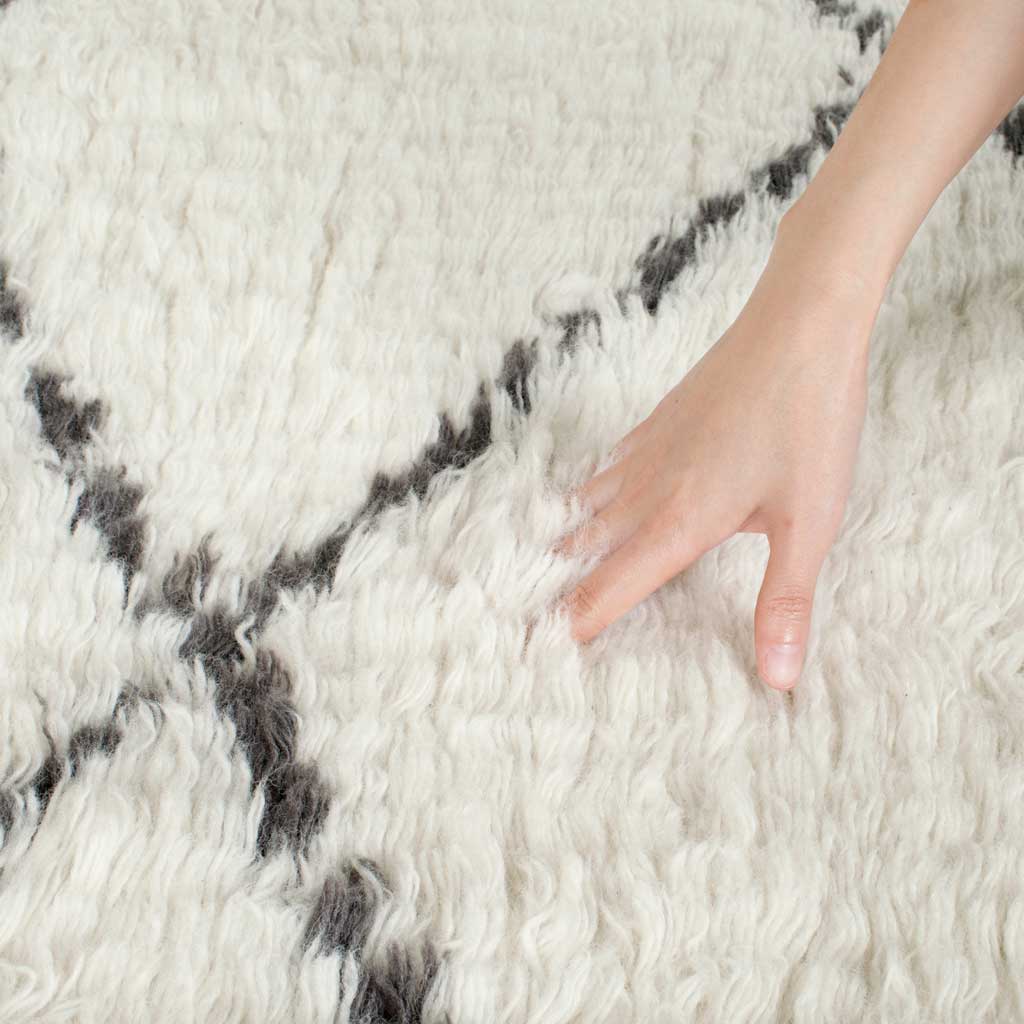 Kenya Intersect Ivory/Gray Area Rug - Image 3
