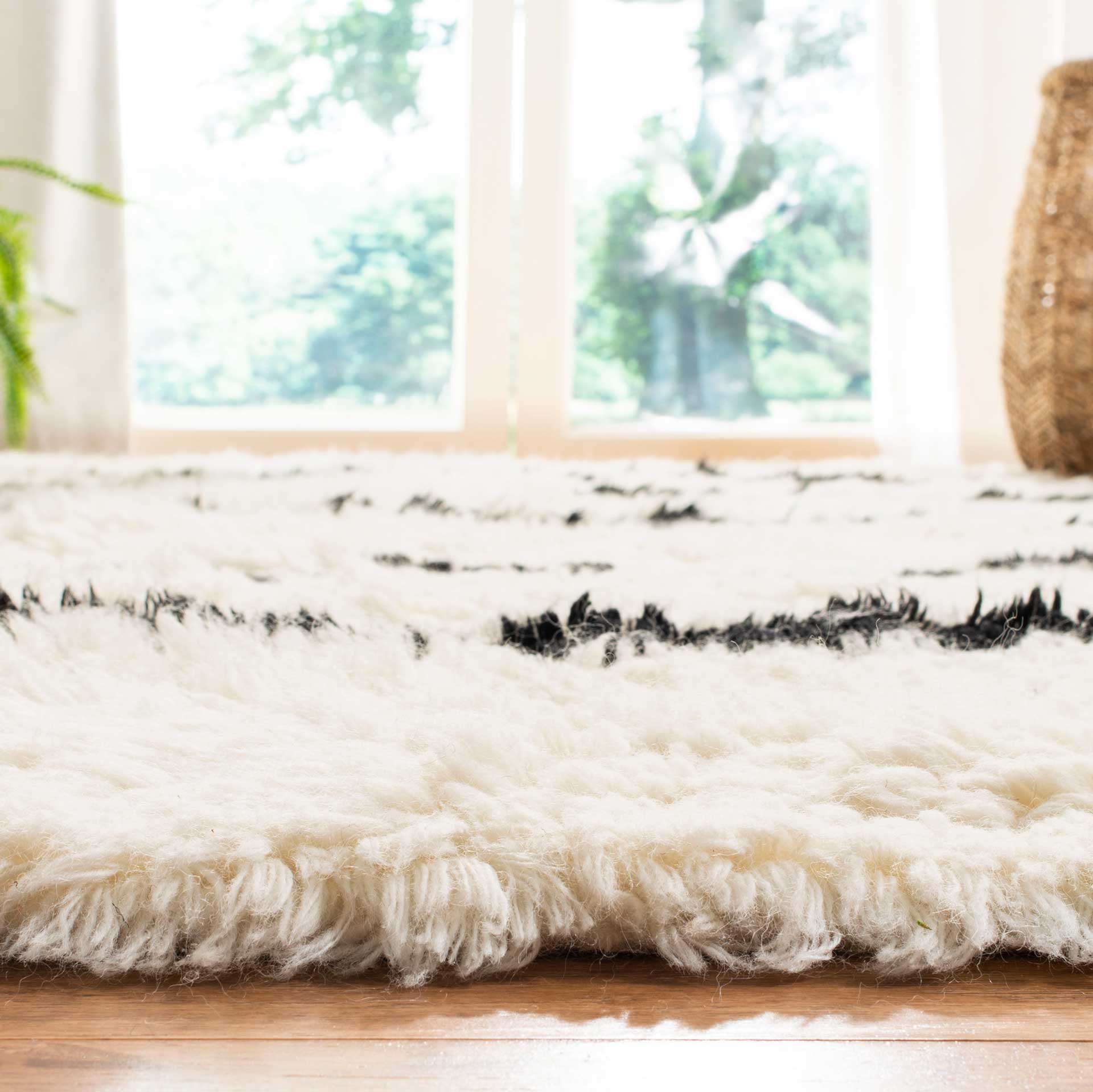 Kenya Stripe Ivory/Black Area Rug - Image 4