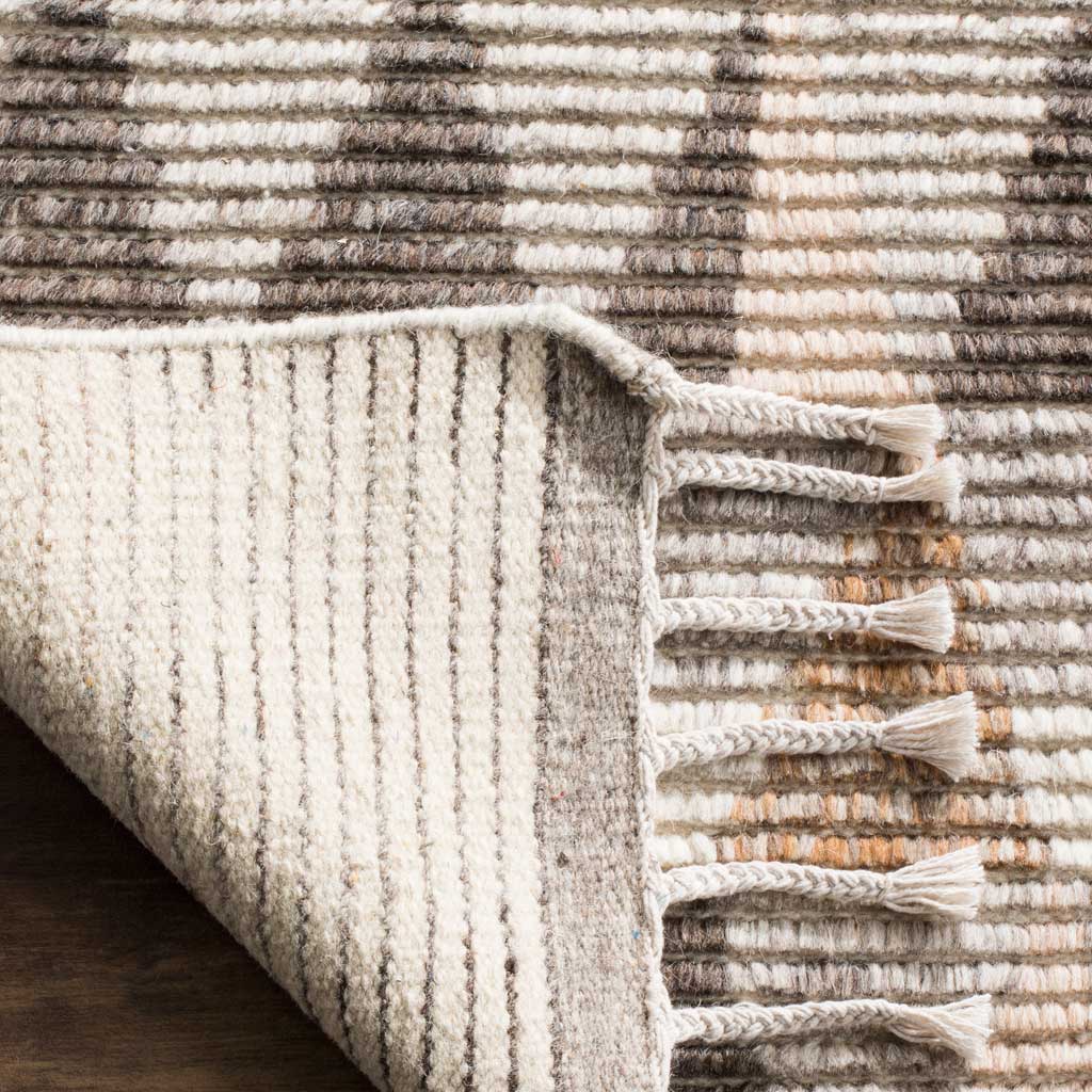 Kenya Triangle Ivory/Multi Area Rug - Image 3