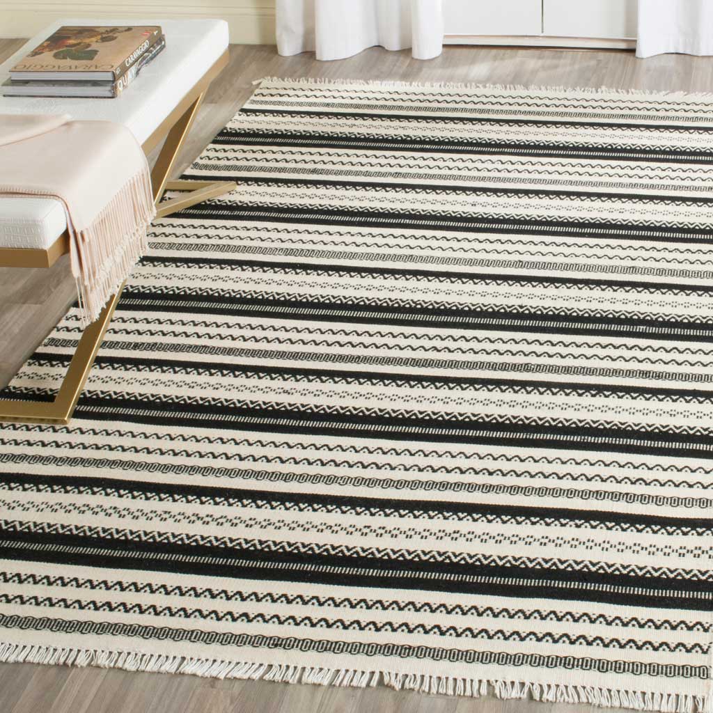Kilim Ivory/Black Area Rug - Image 5