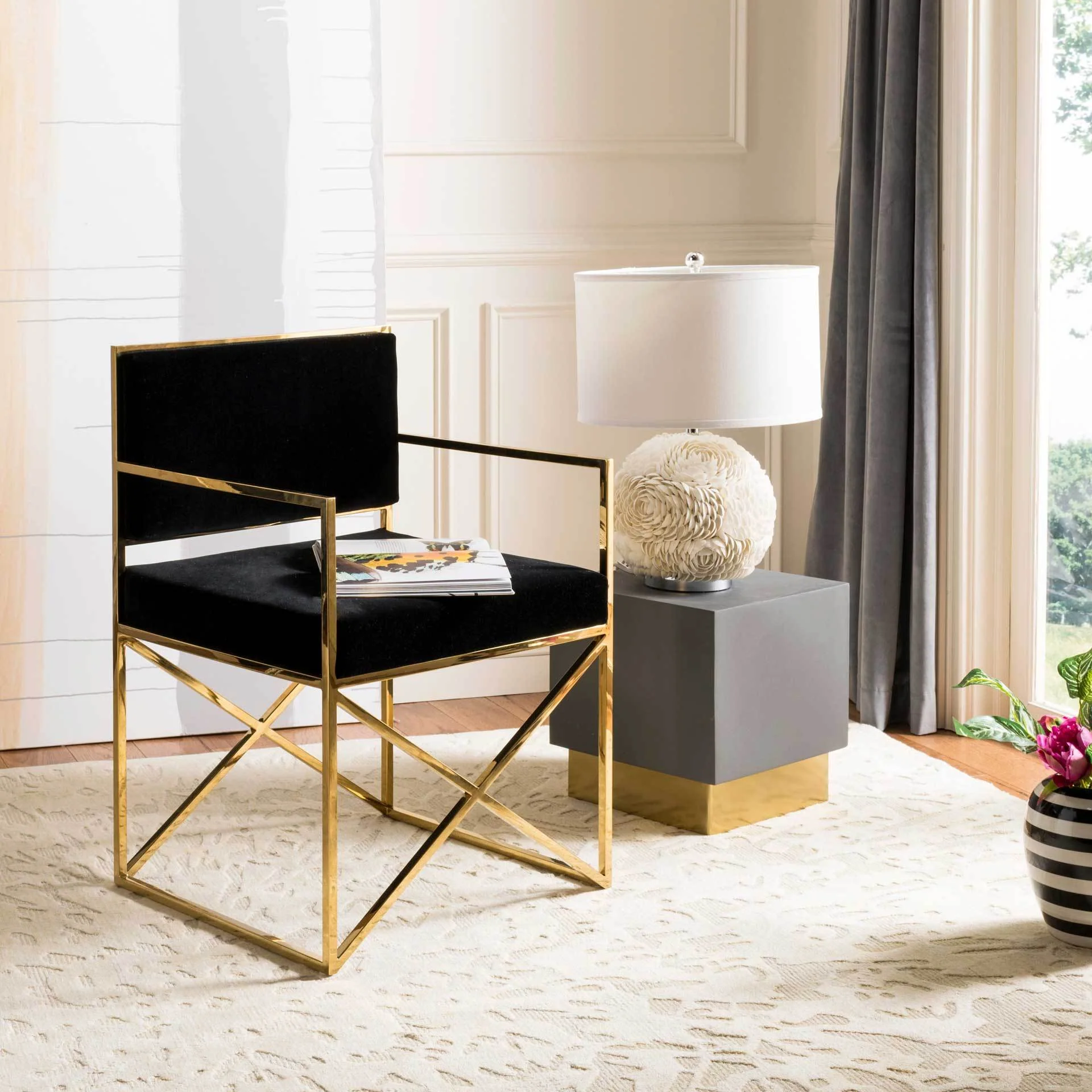 King Velvet Directors Chair Black/Gold - Image 9