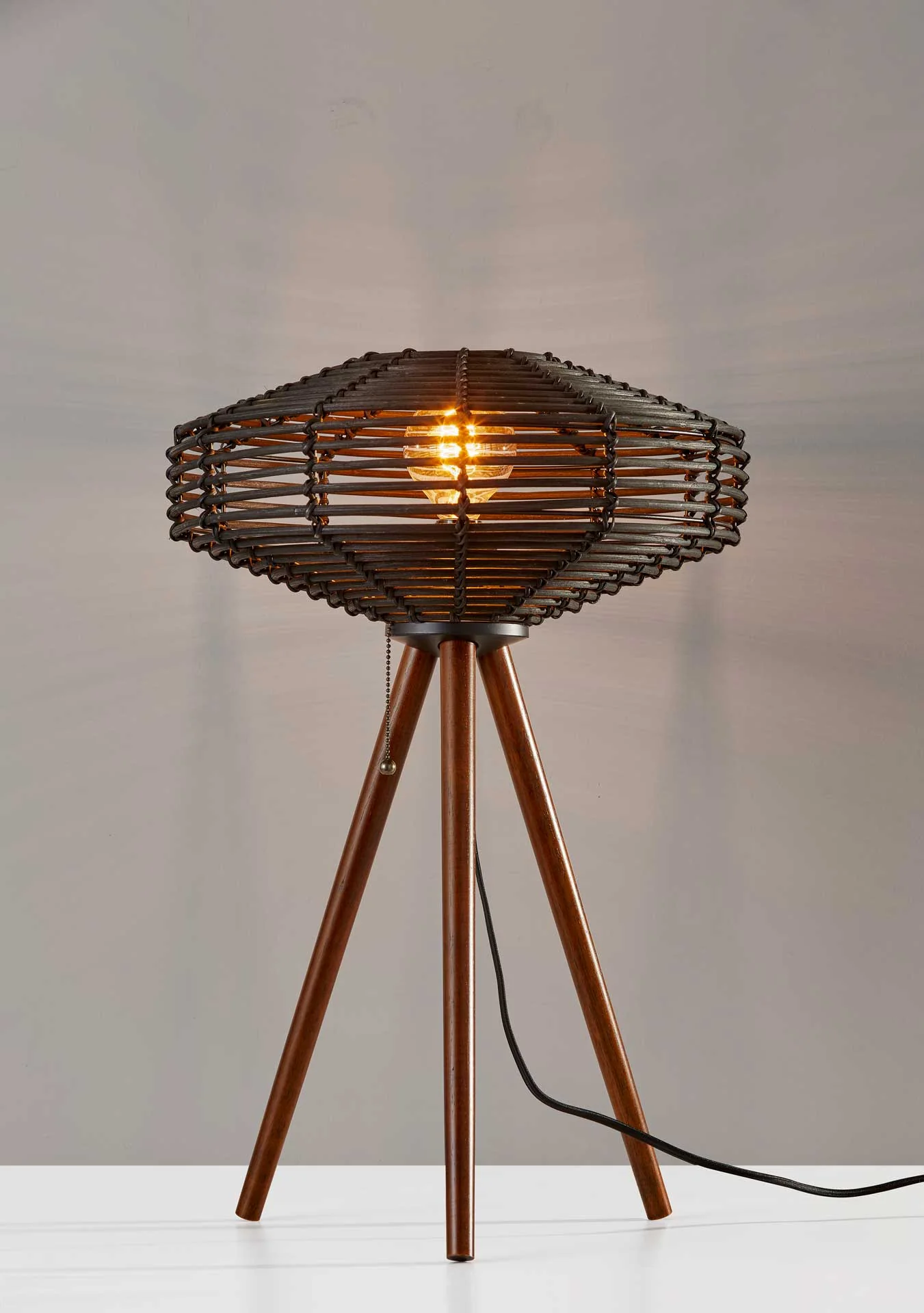Kinston Table Lamp Black/Walnut - Image 2