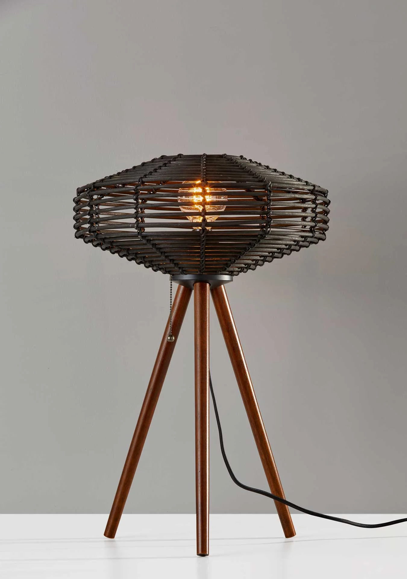 Kinston Table Lamp Black/Walnut - Image 3
