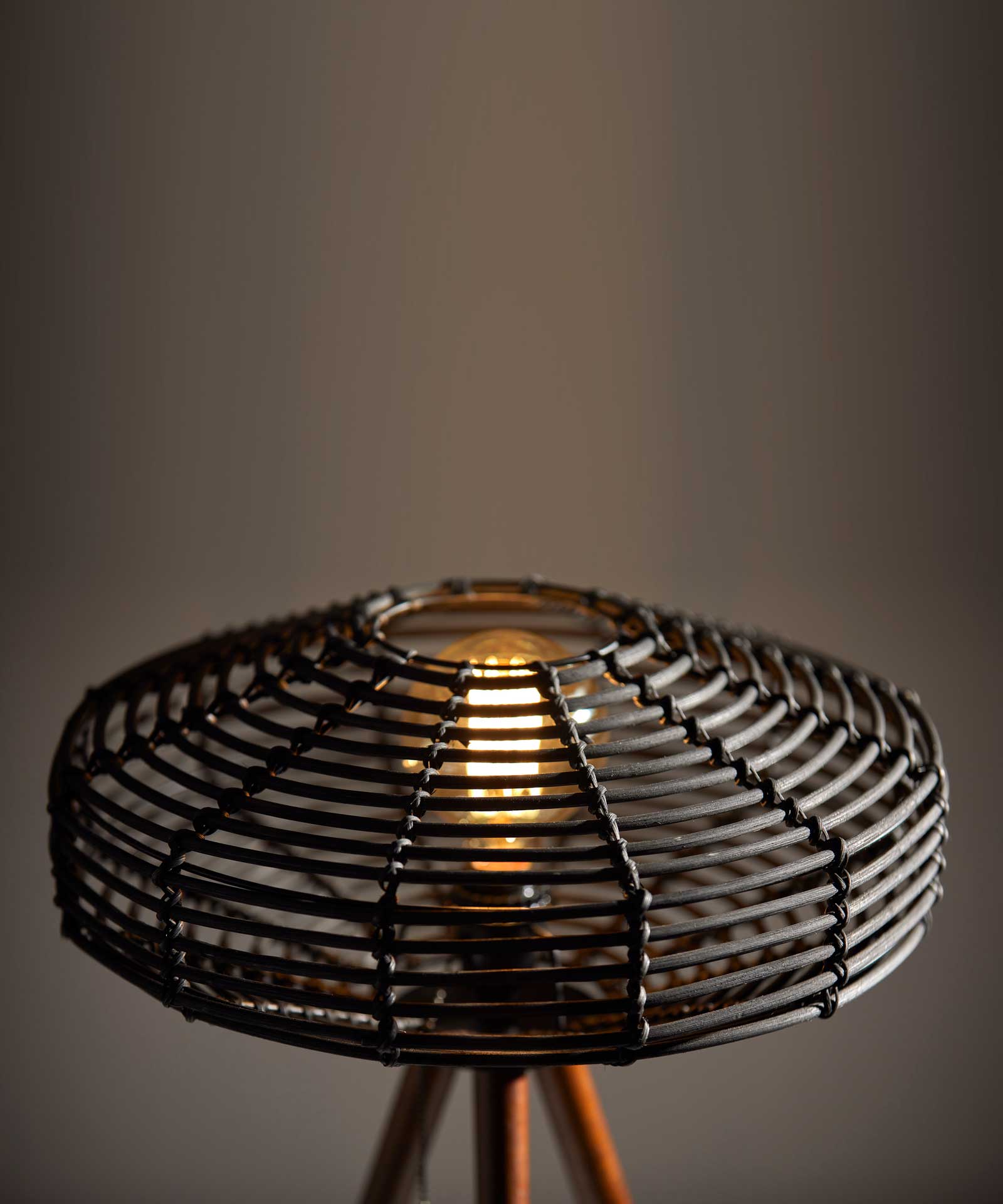 Kinston Table Lamp Black/Walnut - Image 7