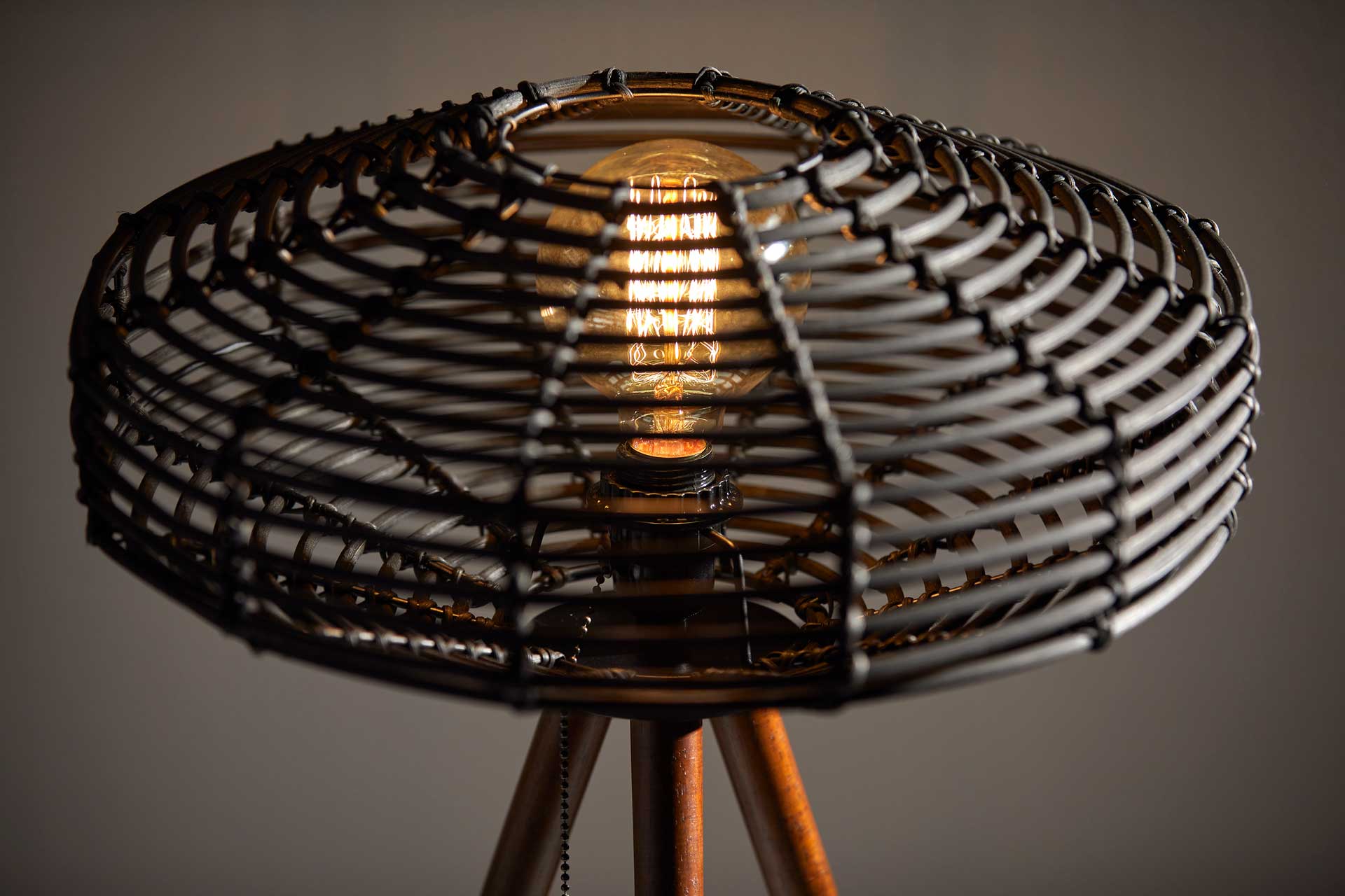 Kinston Table Lamp Black/Walnut - Image 8
