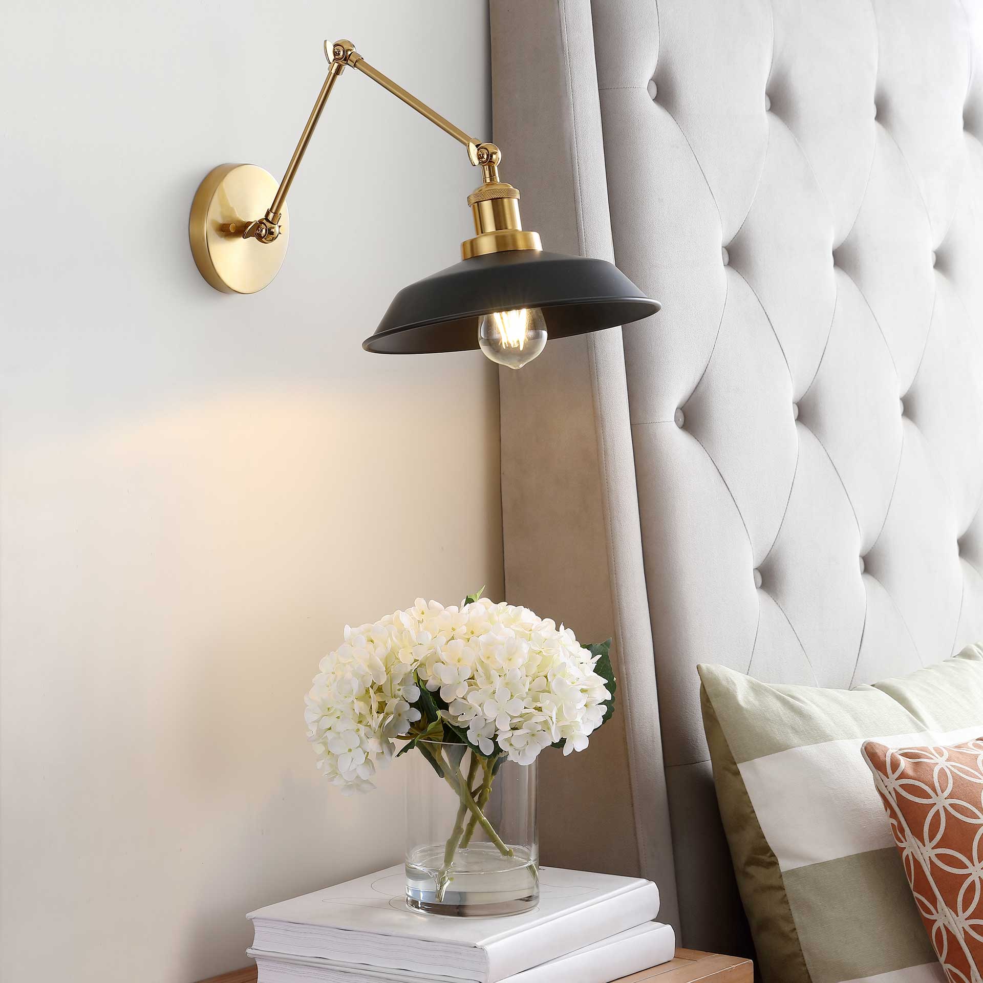 Kiona Wall Sconce Brass Gold/Black - Image 4
