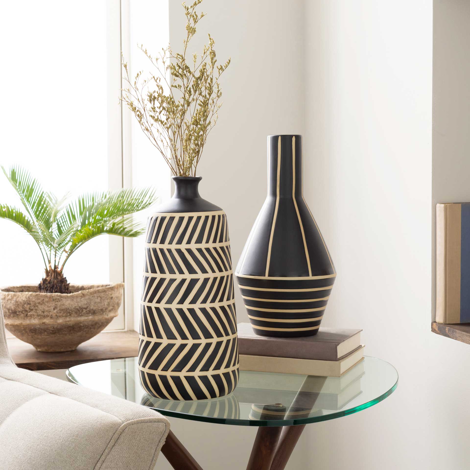Kira Vase Cream/Black - Image 3