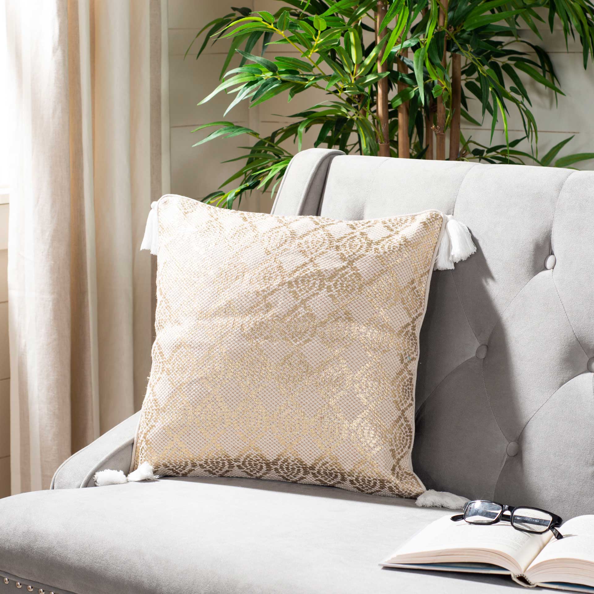 Lapin Pillow Gold/White - Image 3