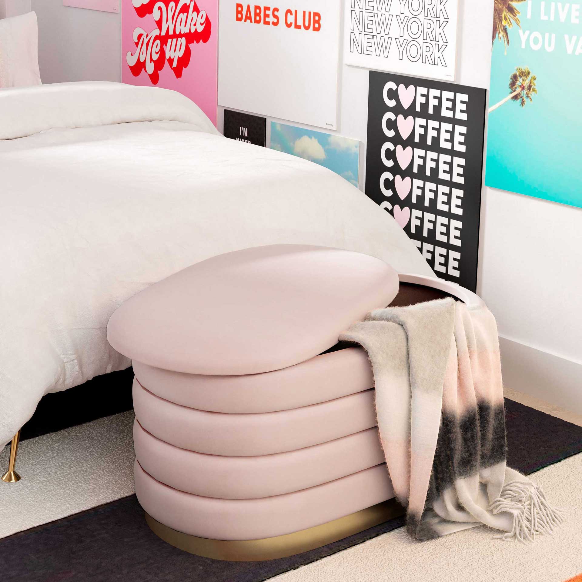 Lilah Velvet Storage Bench Blush - Image 7