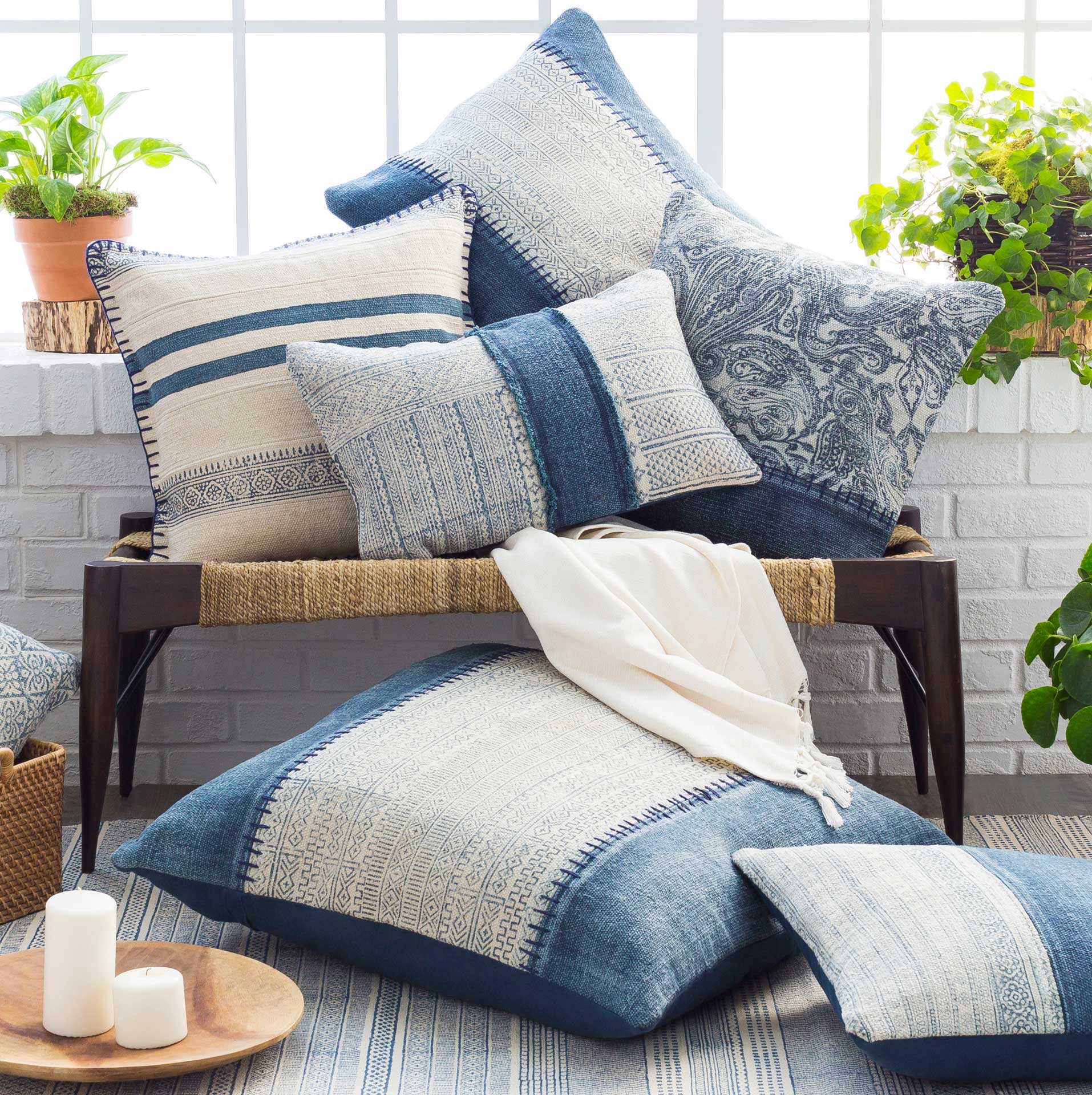 Lochlan Pillow Cream/Navy/Pale Blue - Image 2