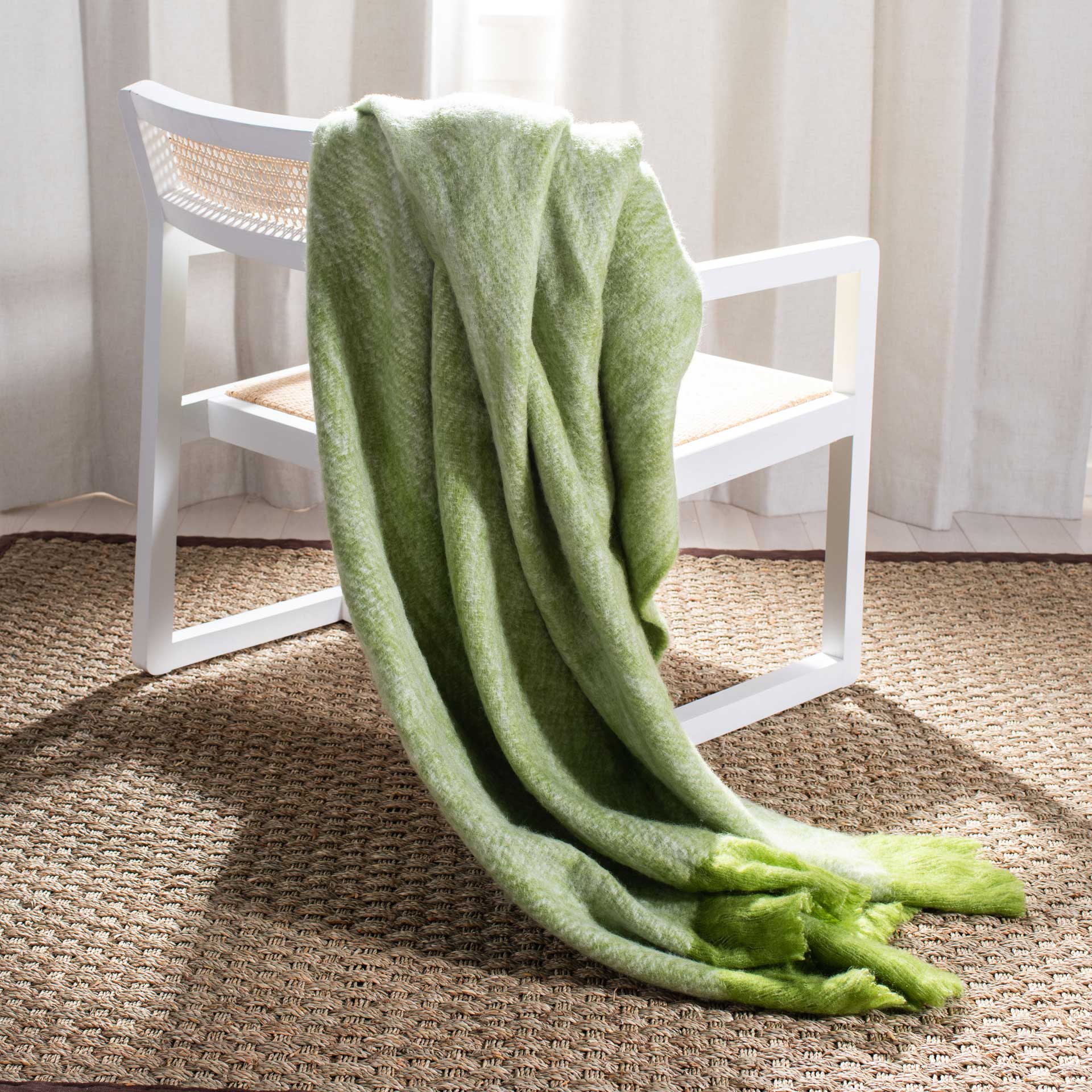 London Throw Green - Image 3