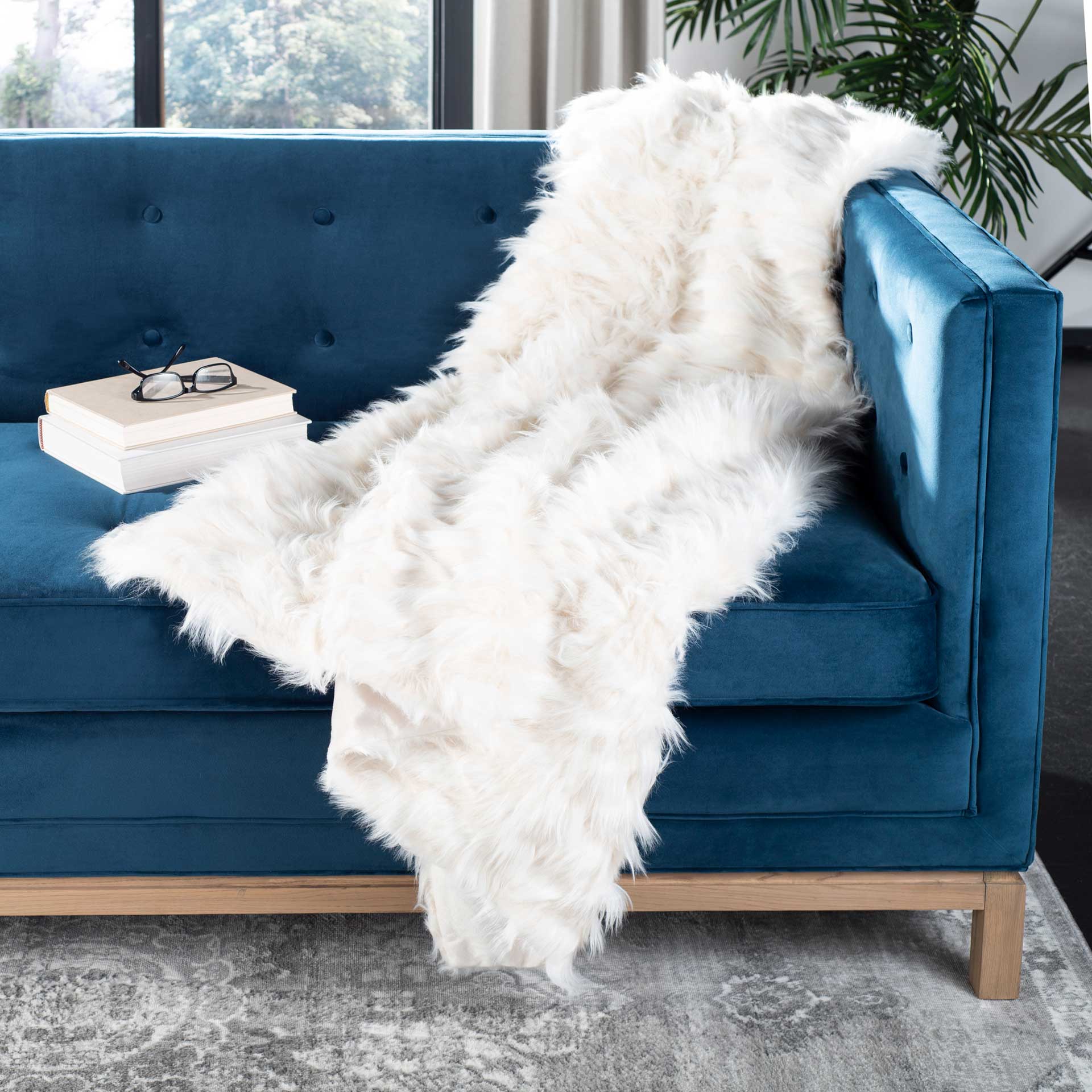 Lula Feather Throw White - Image 2