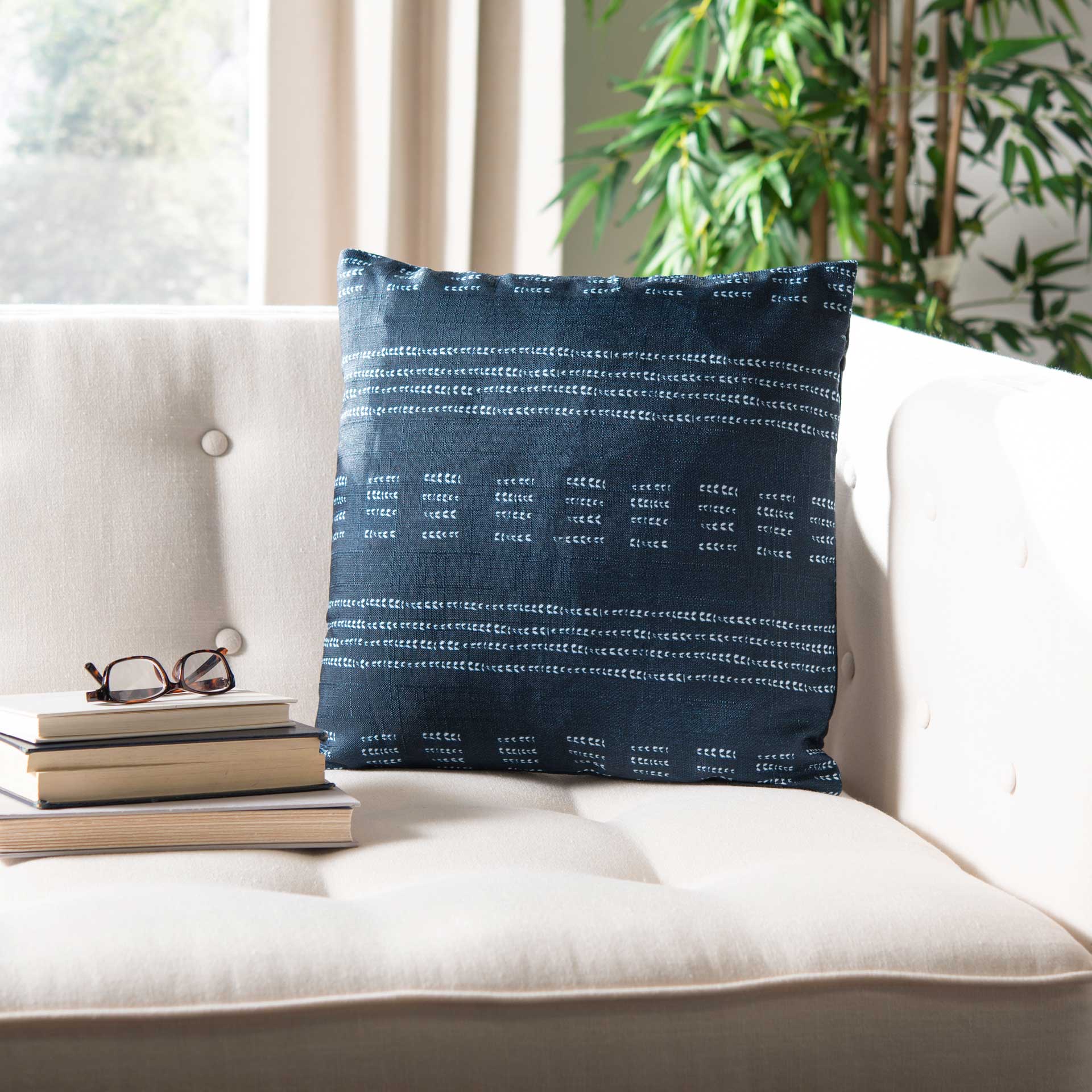 Mabel Pillow Deep Blue/White - Image 5