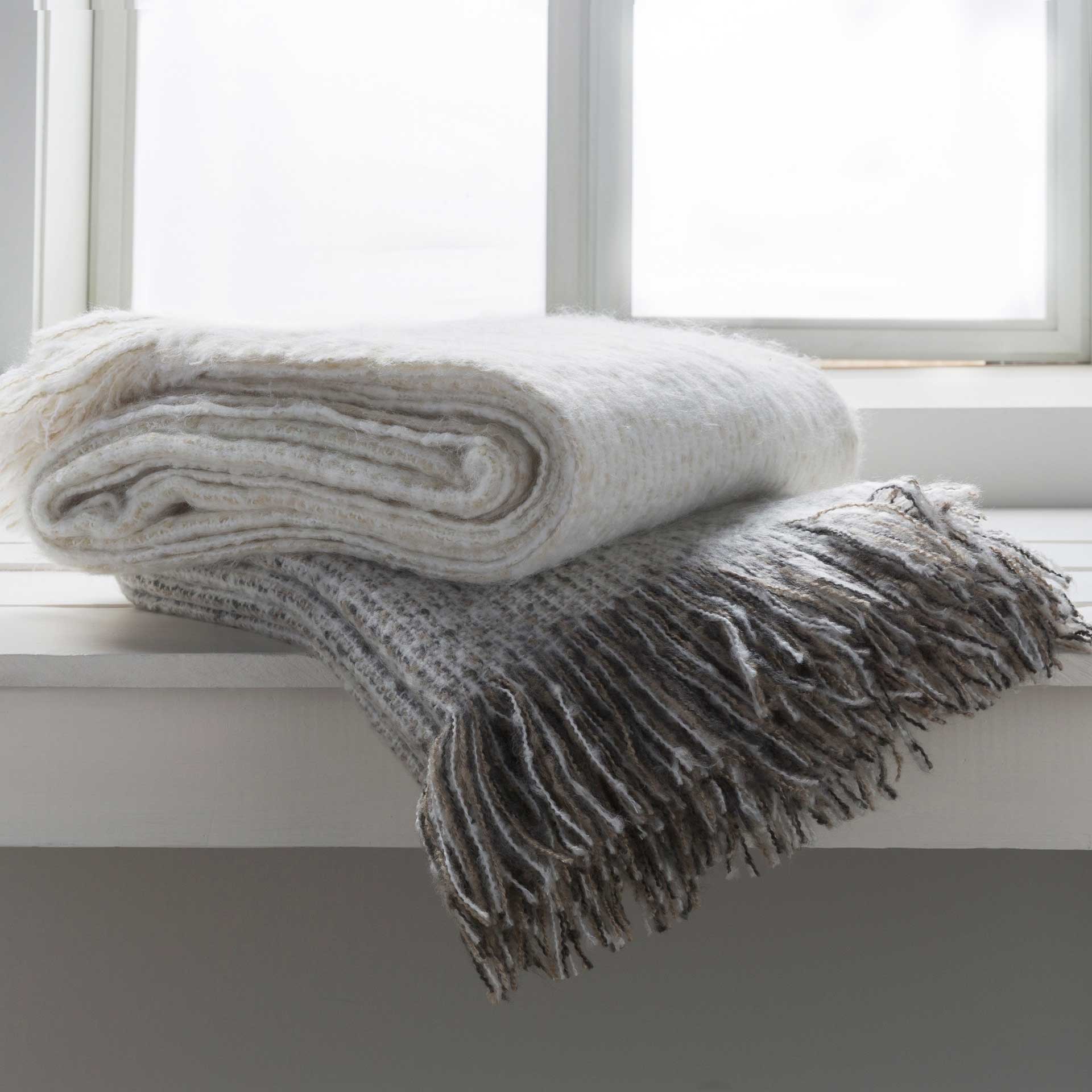 Mabel Throw Taupe/White/Charcoal - Image 3