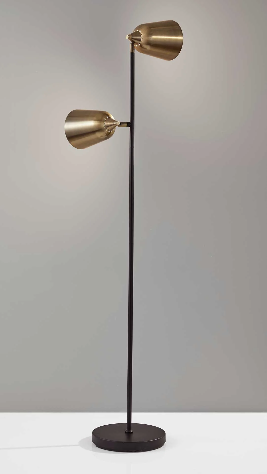 Macon Floor Lamp Black/Antique Brass - Image 3