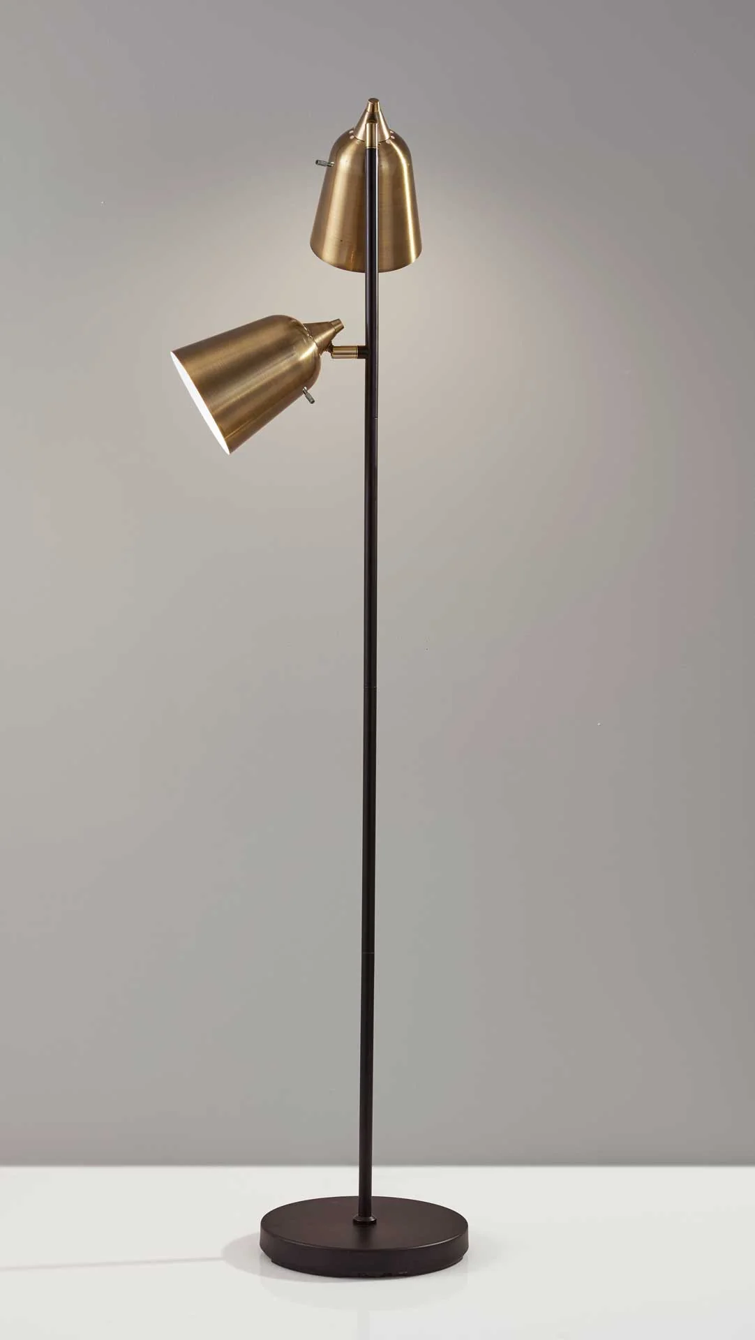 Macon Floor Lamp Black/Antique Brass - Image 4