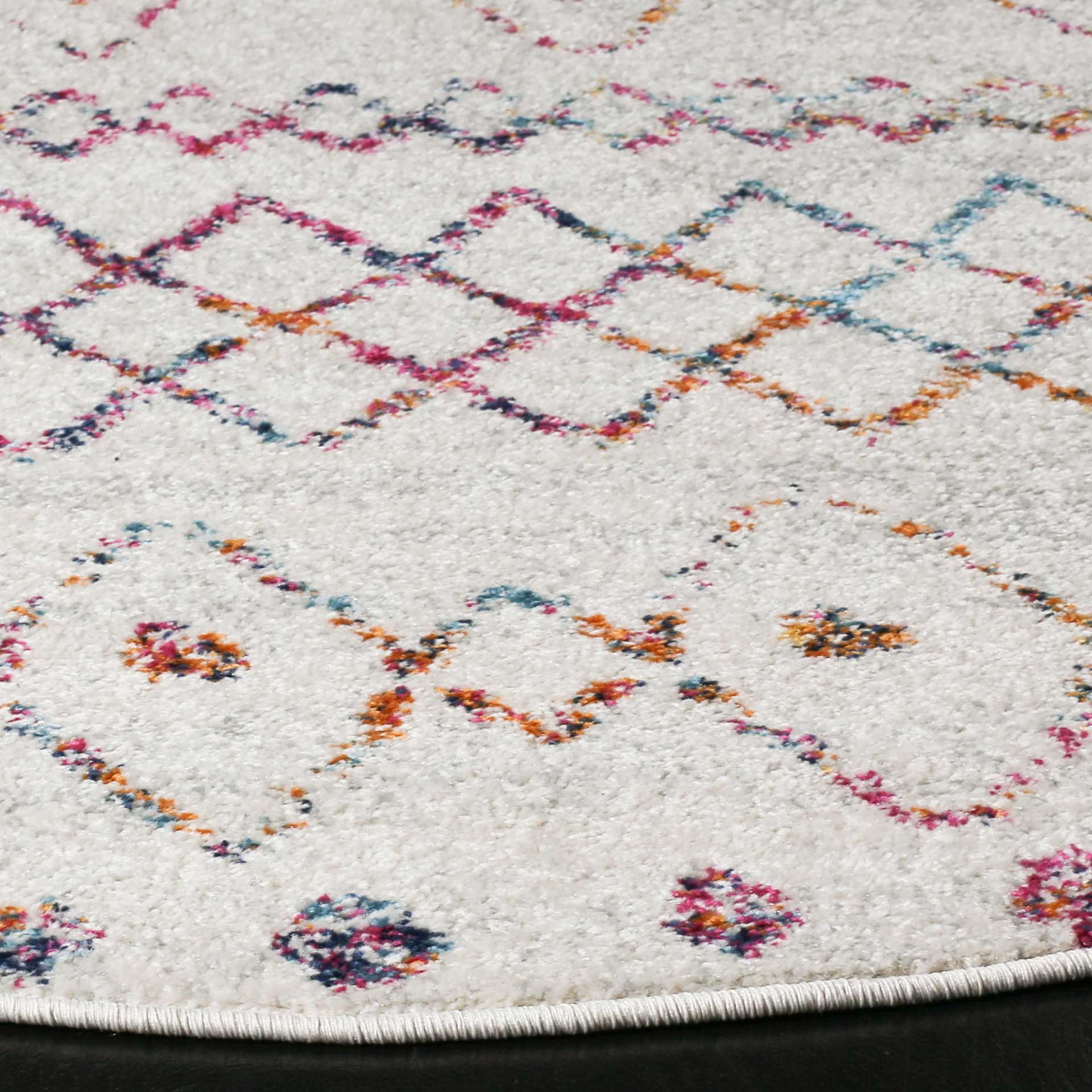 Madison Ivory/Fuchsia Round Rug - Image 2