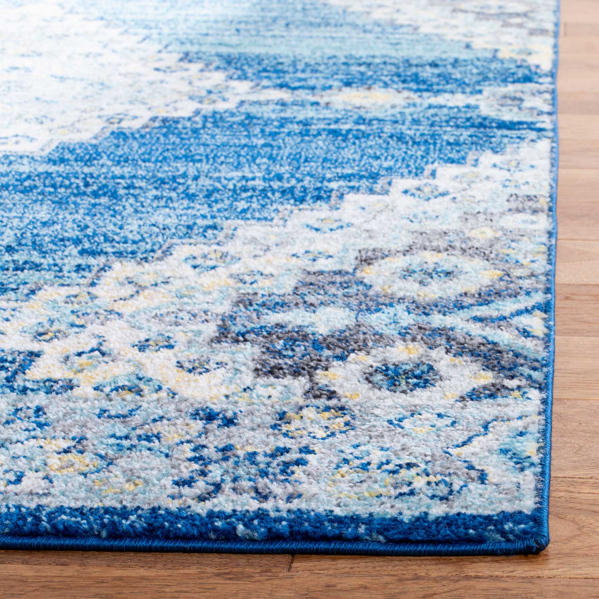 Madison Vintage Navy/Creme Area Rug - Image 2