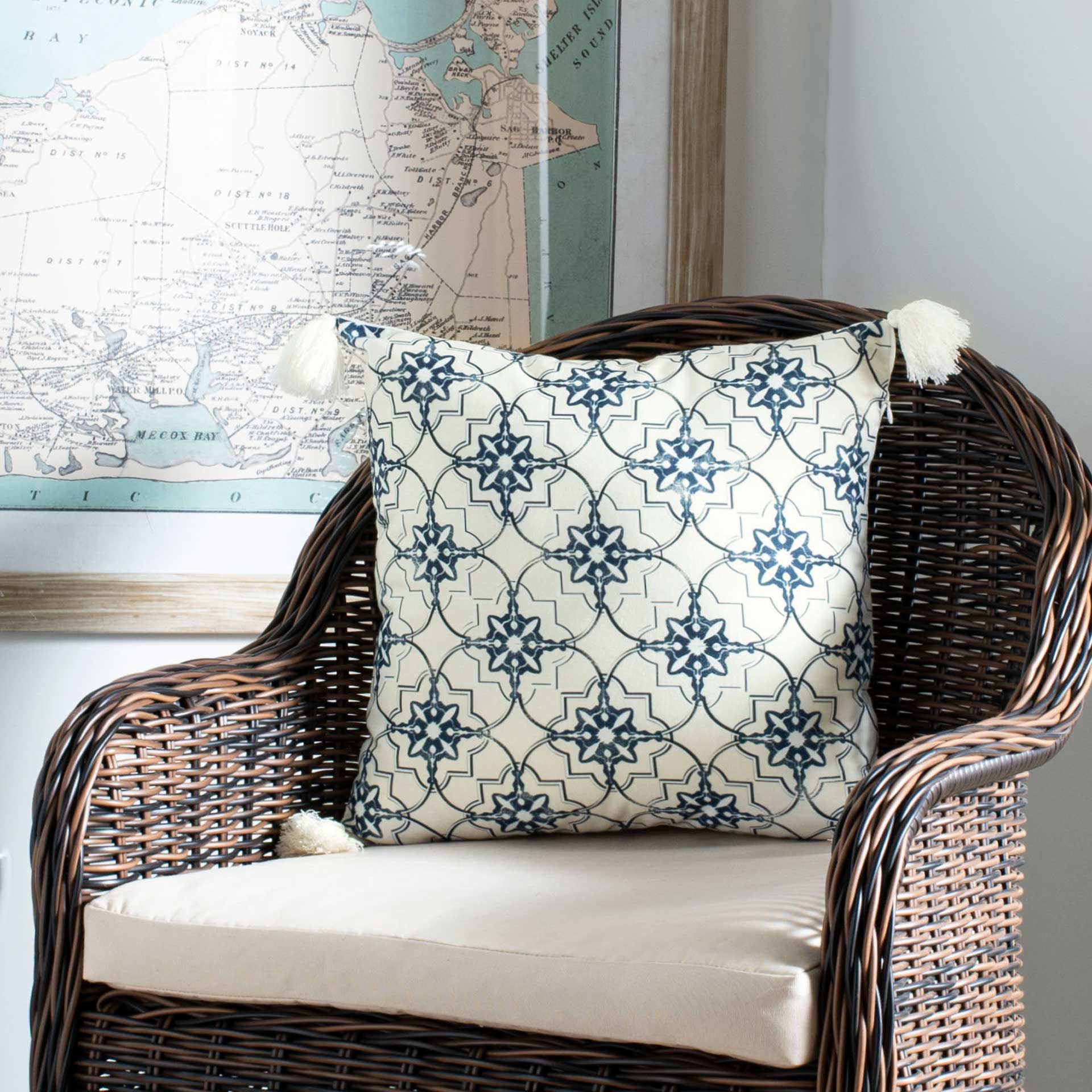 Maxine Pillow White/Blue - Image 3
