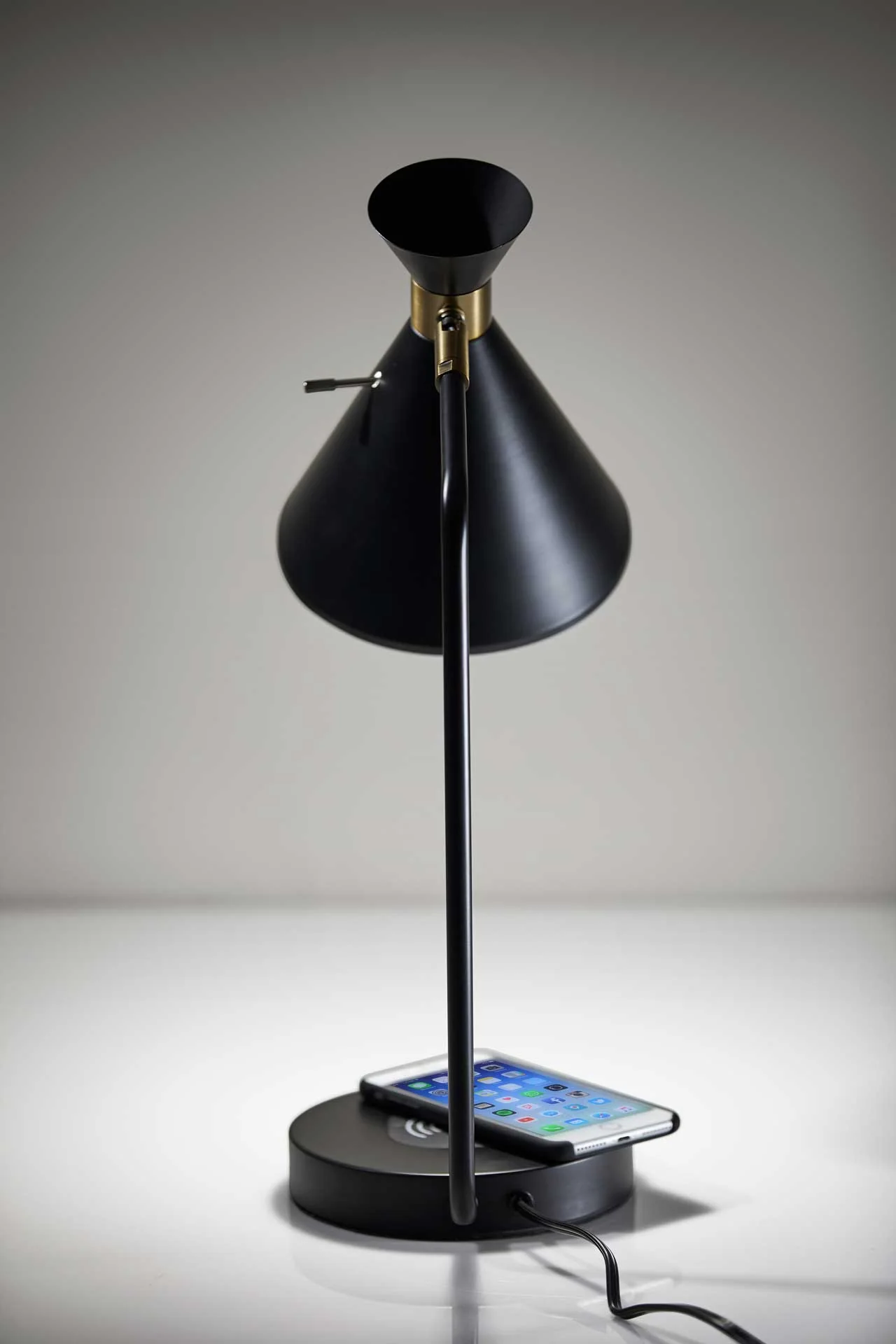 Menton Wireless Charge Desk Lamp Black/Brass - Image 6