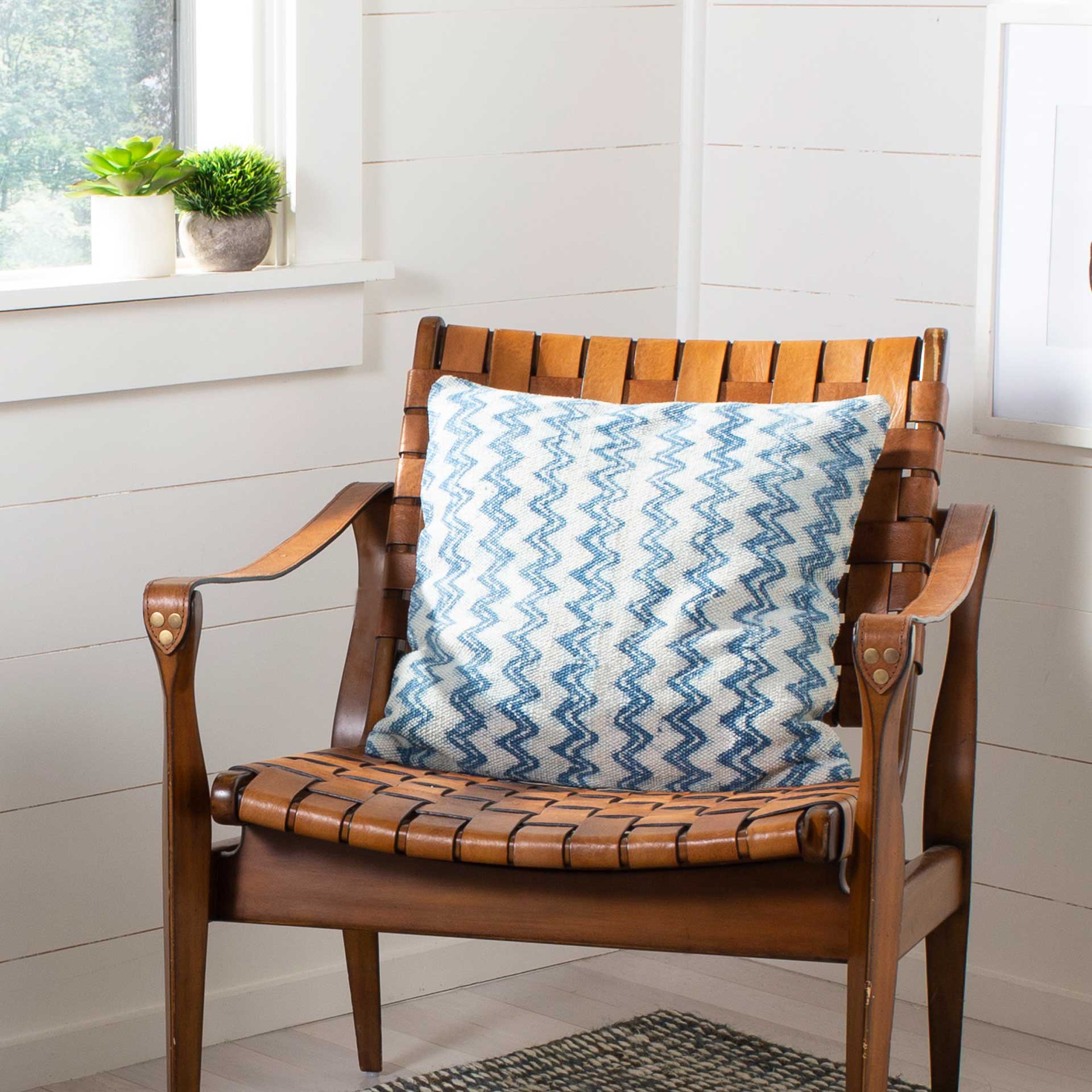 Merdo Pillow Indigo - Image 3