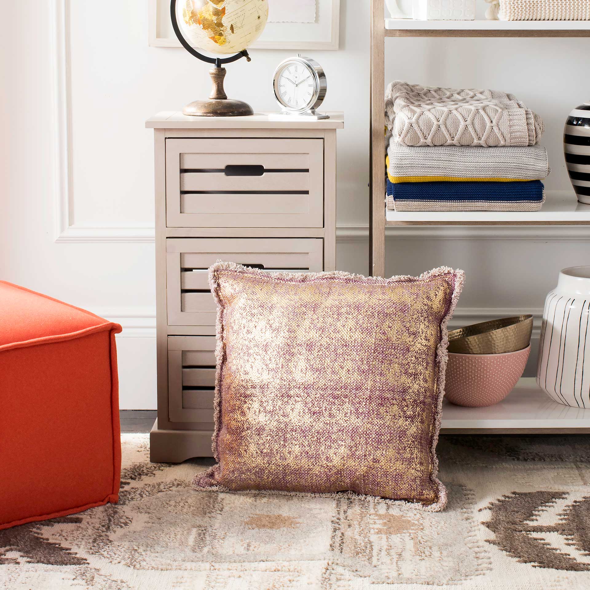 Metallic Sponge Pillow Dusty Raspberry - Image 3