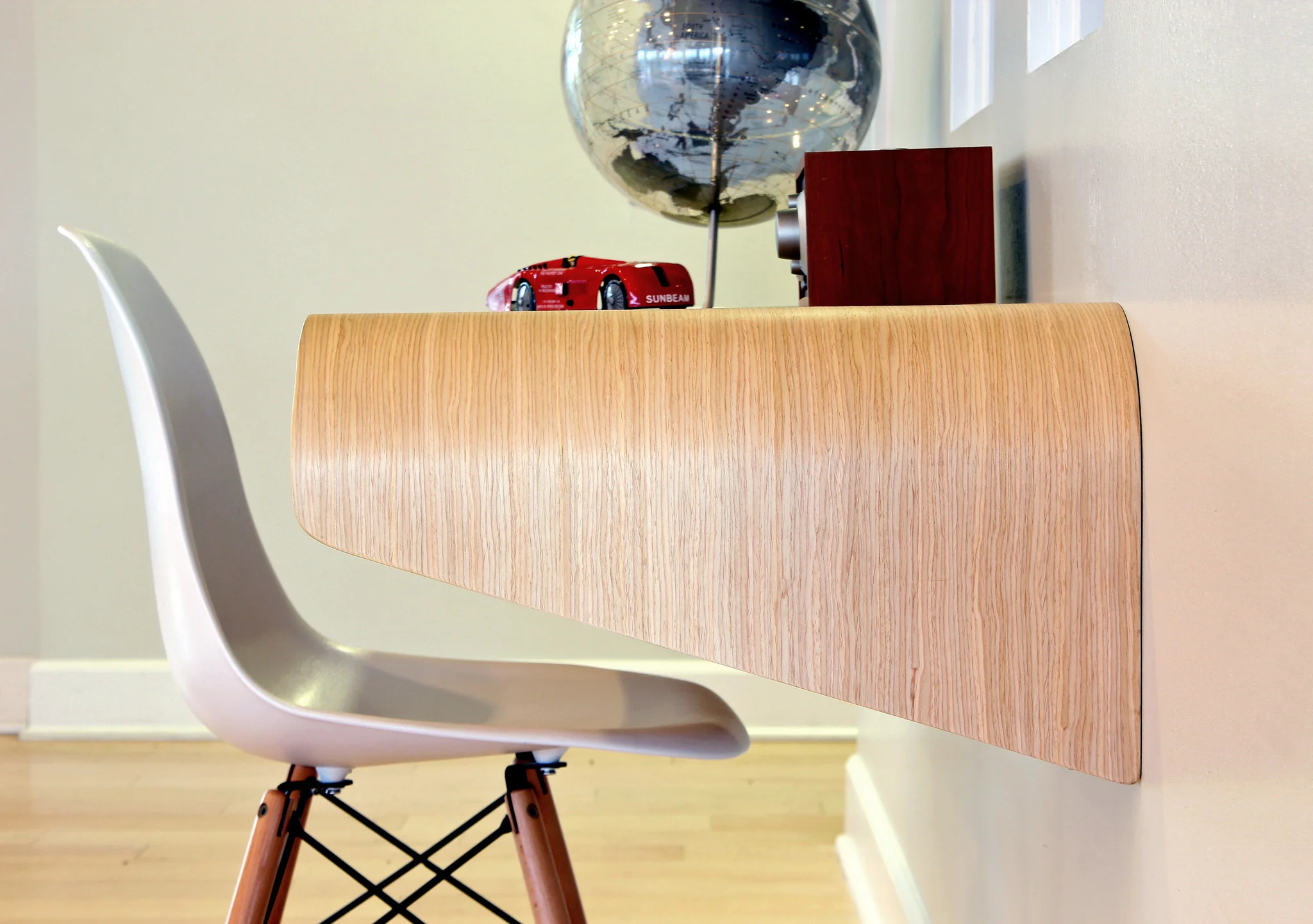 Minimal Wall Desk Rift Oak - Image 4