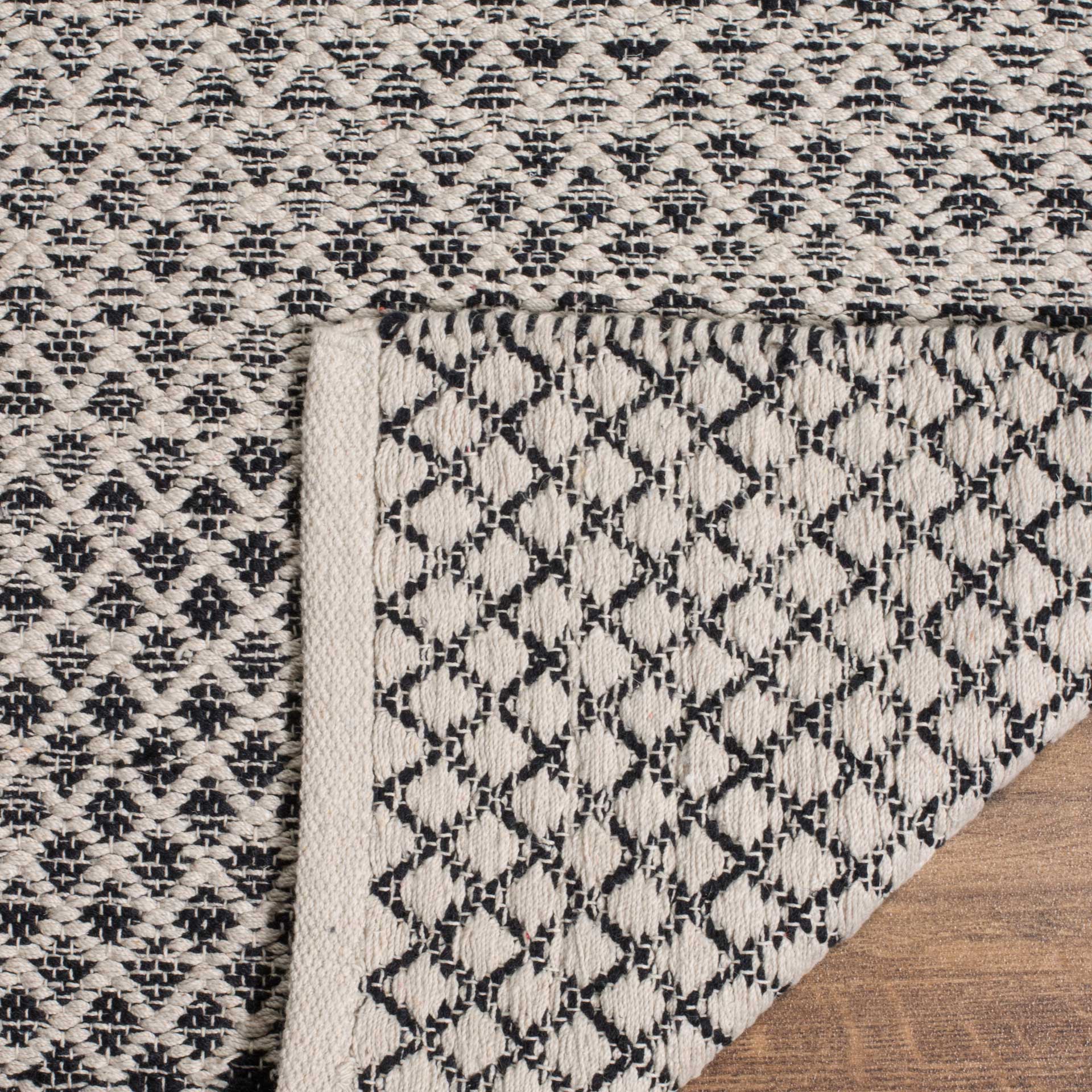 Montauk Black/Ivory Area Rug - Image 7