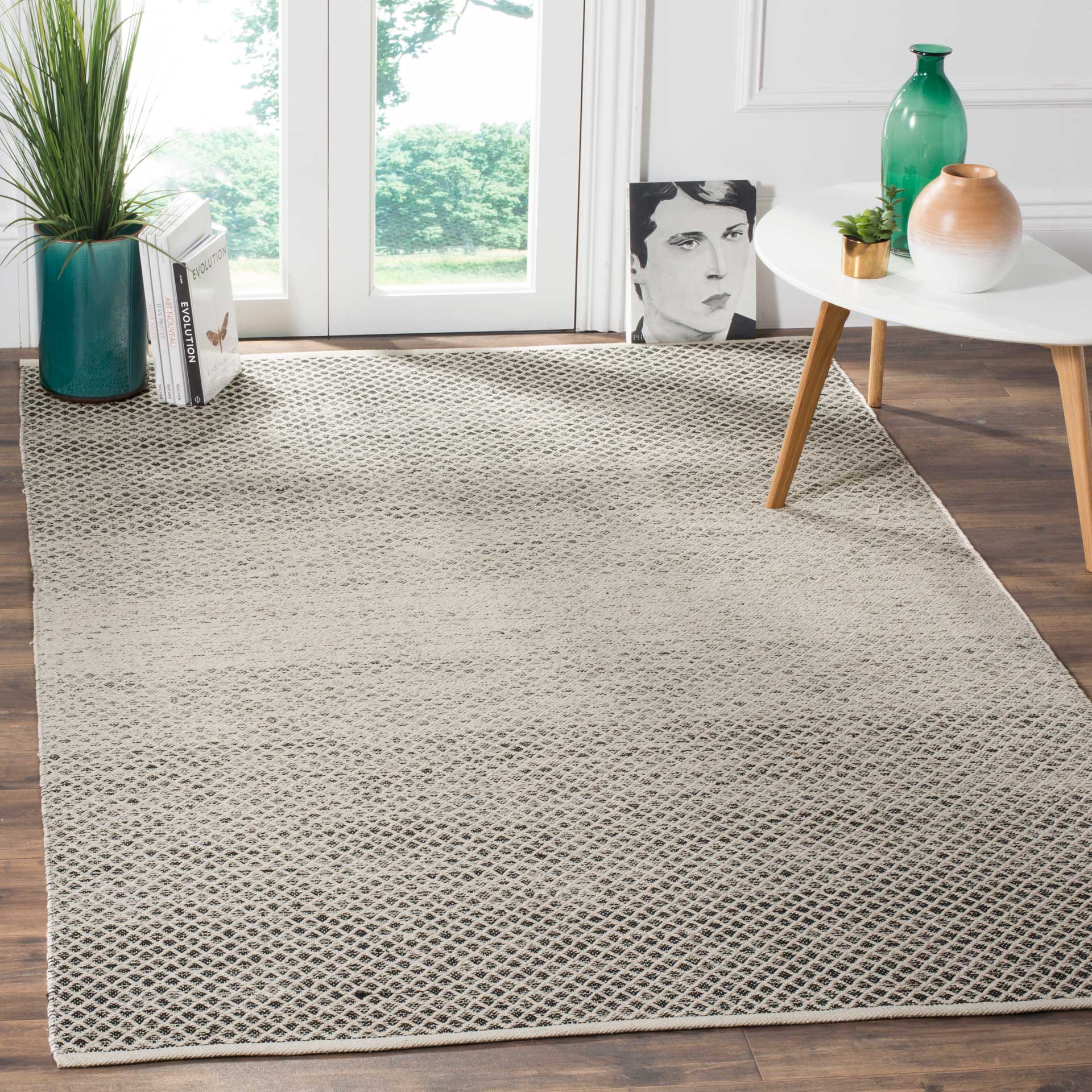 Montauk Black/Ivory Area Rug - Image 8